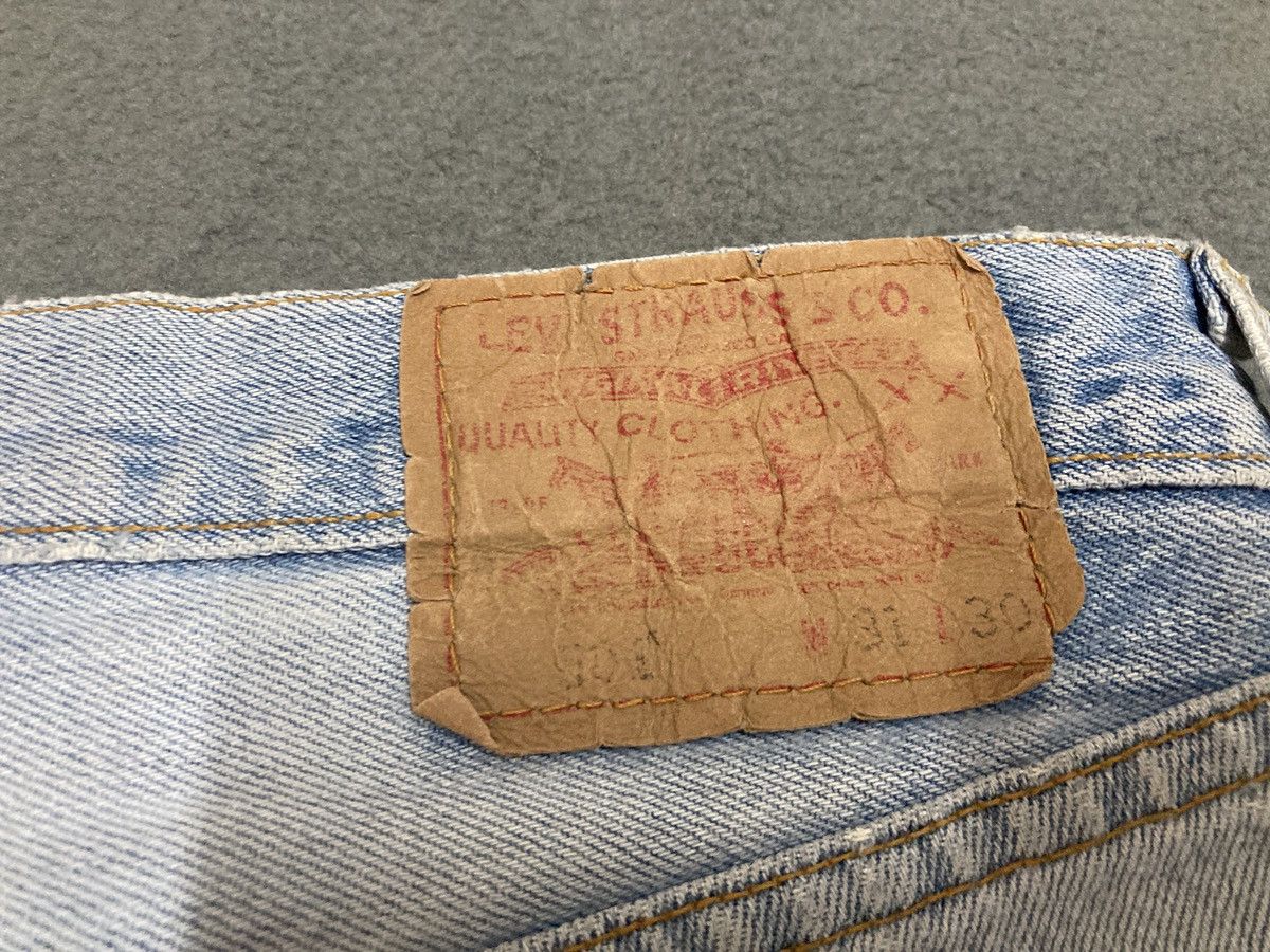 Levi's Vintage Y2K Levis 501 jeans Made in Guatemala Size US 31 - 12 Thumbnail