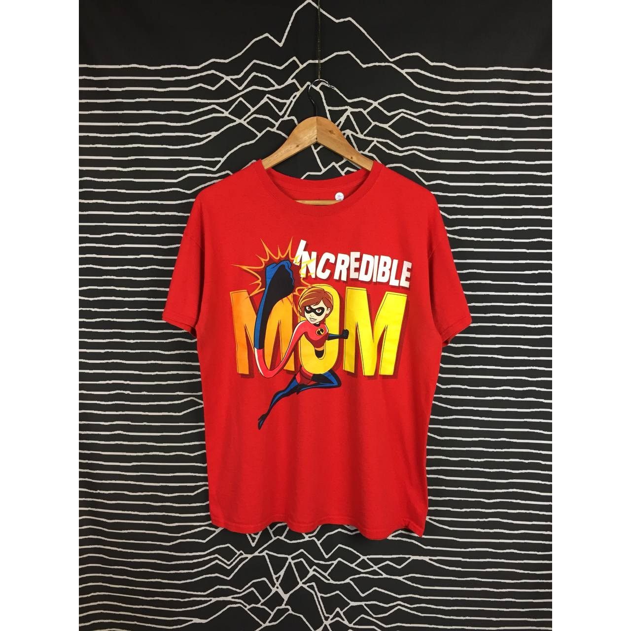 Disney × Vintage Disney The Incredibles Animated Film Incredible Mom Tee Size US L / EU 52-54 / 3 - 2 Thumbnail