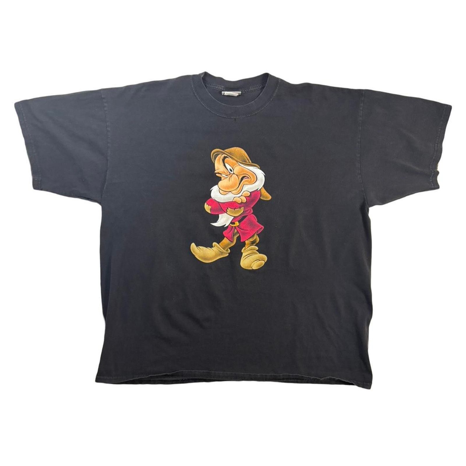 Disney 90s disney world tee shirt 7 dwarfs grumpy men's XL black Size US XL / EU 56 / 4 - 1 Thumbnail