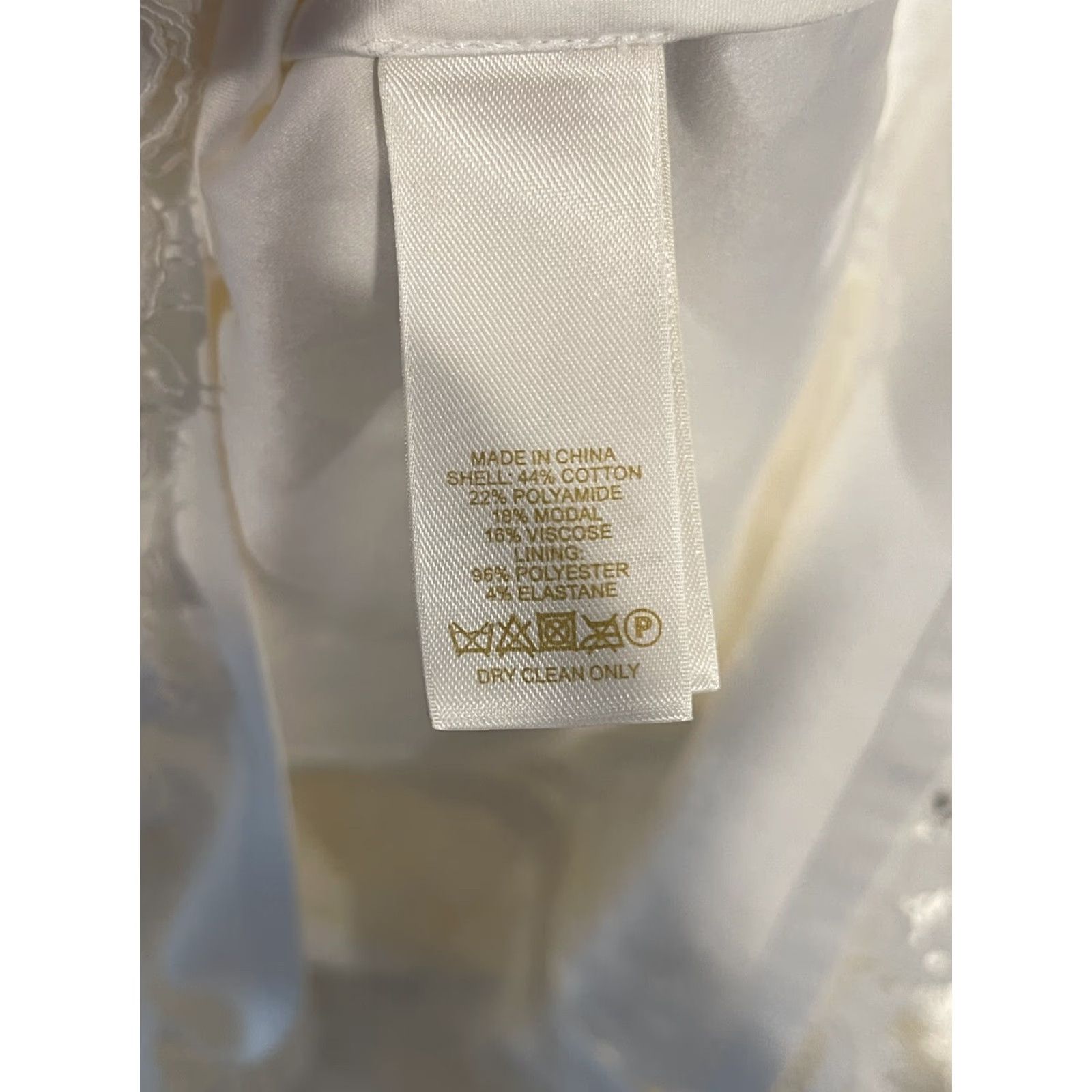 Vintage Kate Spade White Floral Lace Overlay A-Line Knee Length Skirt sz 4 Women's Skirt White Floral Lace Overlay A-Line Knee Length 4 Womens Kate Spade Size 27" / US 4 / IT 40 - 5 Thumbnail
