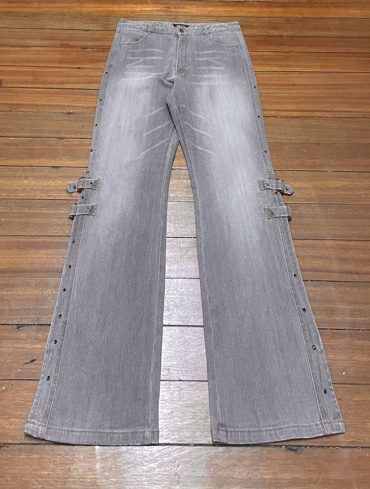 If Six Was Nine Rare Vintage Japanese Brand Livre Claire Flared Jeans 1990s Size US 31 - 1 Thumbnail