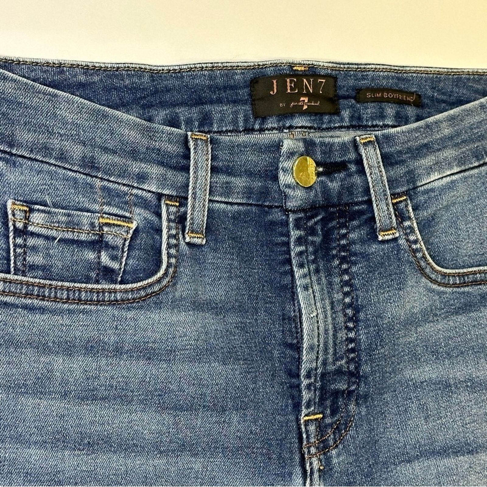 7 For All Mankind JEN7 by Seven for All Mankind Size 4 Slim Boyfriend Jeans Size 27" / US 4 / IT 40 - 2 Thumbnail