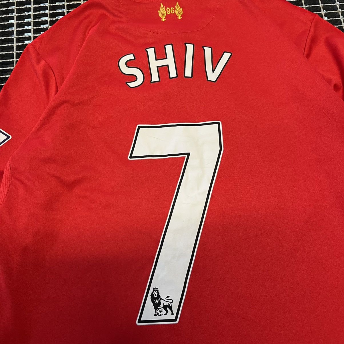 New Balance New Balance Liverpool Soccer Jersey Tee T-shirt Blokecore Y2K Size US S / EU 44-46 / 1 - 13 Thumbnail