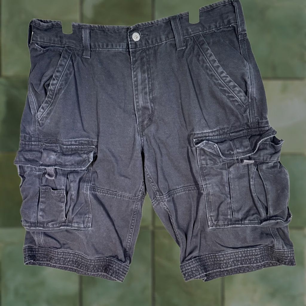 Levi's VINTAGE Levis Cargo Shorts Mens 34 Black Utility Multi Pocket 100% Cotton Casual Size US 34 / EU 50 - 1 Thumbnail