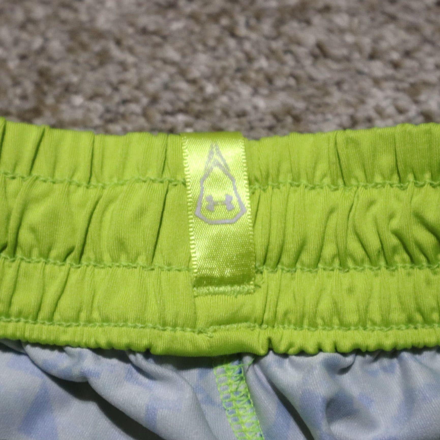 Under Armour Under Armour Shorts Womens S Multicolor Geometric Print Breathable Drawstring Quick Dry Running Gym Volleyball Size S Size 28" / US 6 / IT 42 - 3 Thumbnail