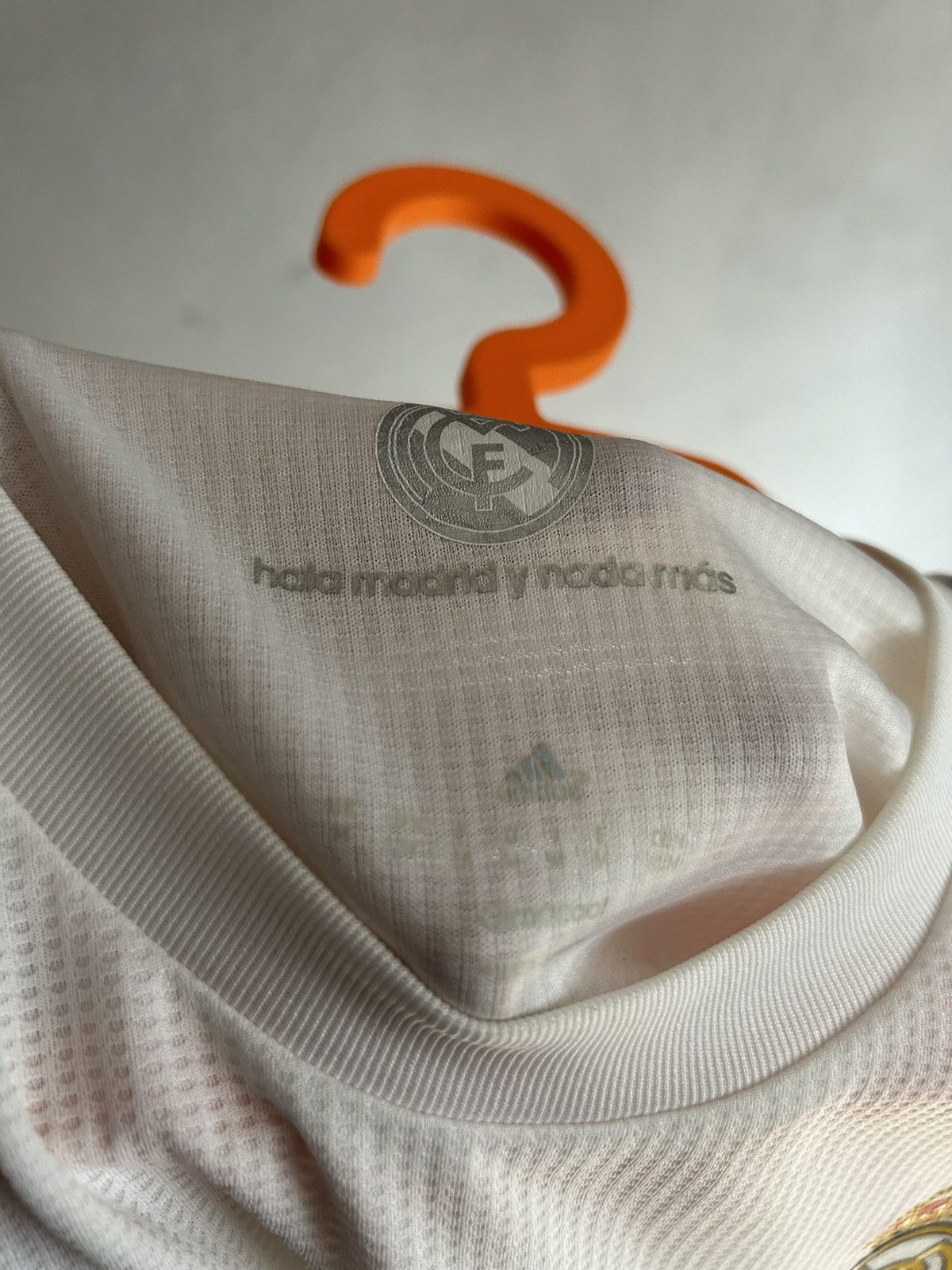 Adidas REAL MADRID 2015 2016 HOME SOCCER JERSEY ADIDAS Size US M / EU 48-50 / 2 - 6 Thumbnail