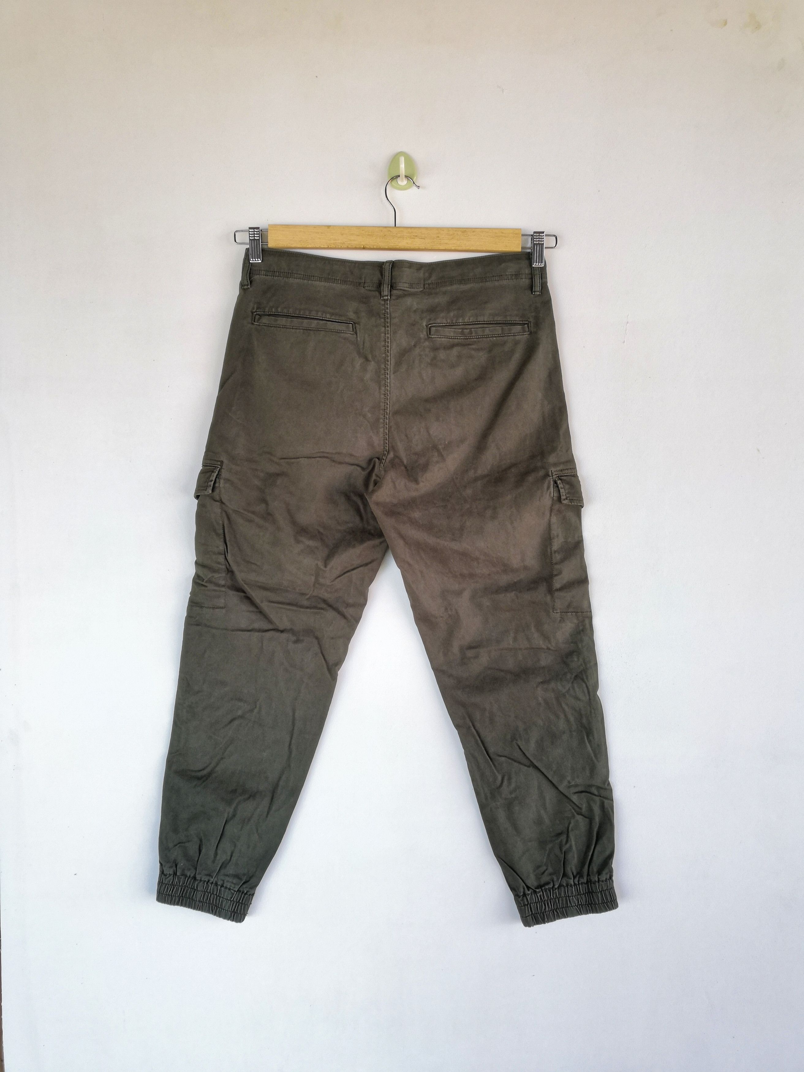 Japanese Brand Japanese Cargo Pants Multi Pocket Bondage Trousers Pants Size US 34 / EU 50 - 1 Thumbnail