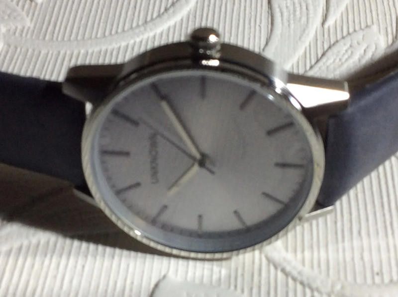 Designer Unknown silver dial leather strap watch Size ONE SIZE - 2 Thumbnail