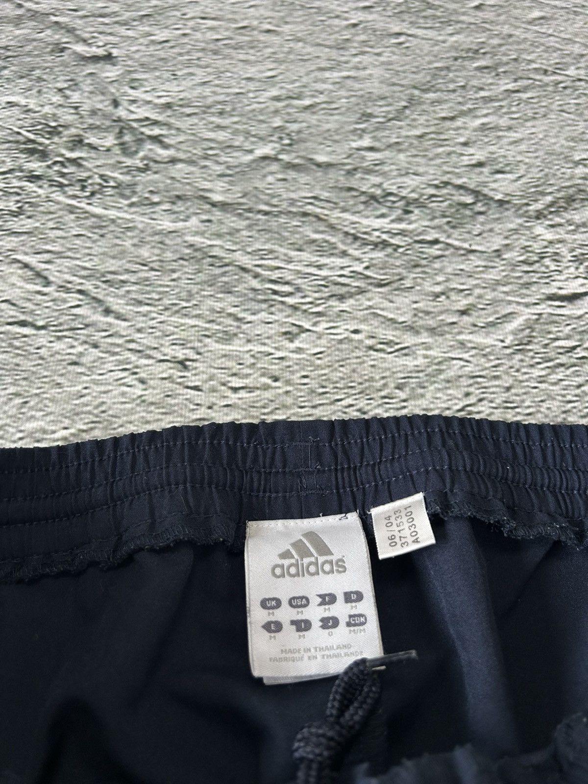 Adidas × Vintage Adidas vintage navy track pants small logo 2000s drill Y2K Size US 30 / EU 46 - 4 Thumbnail