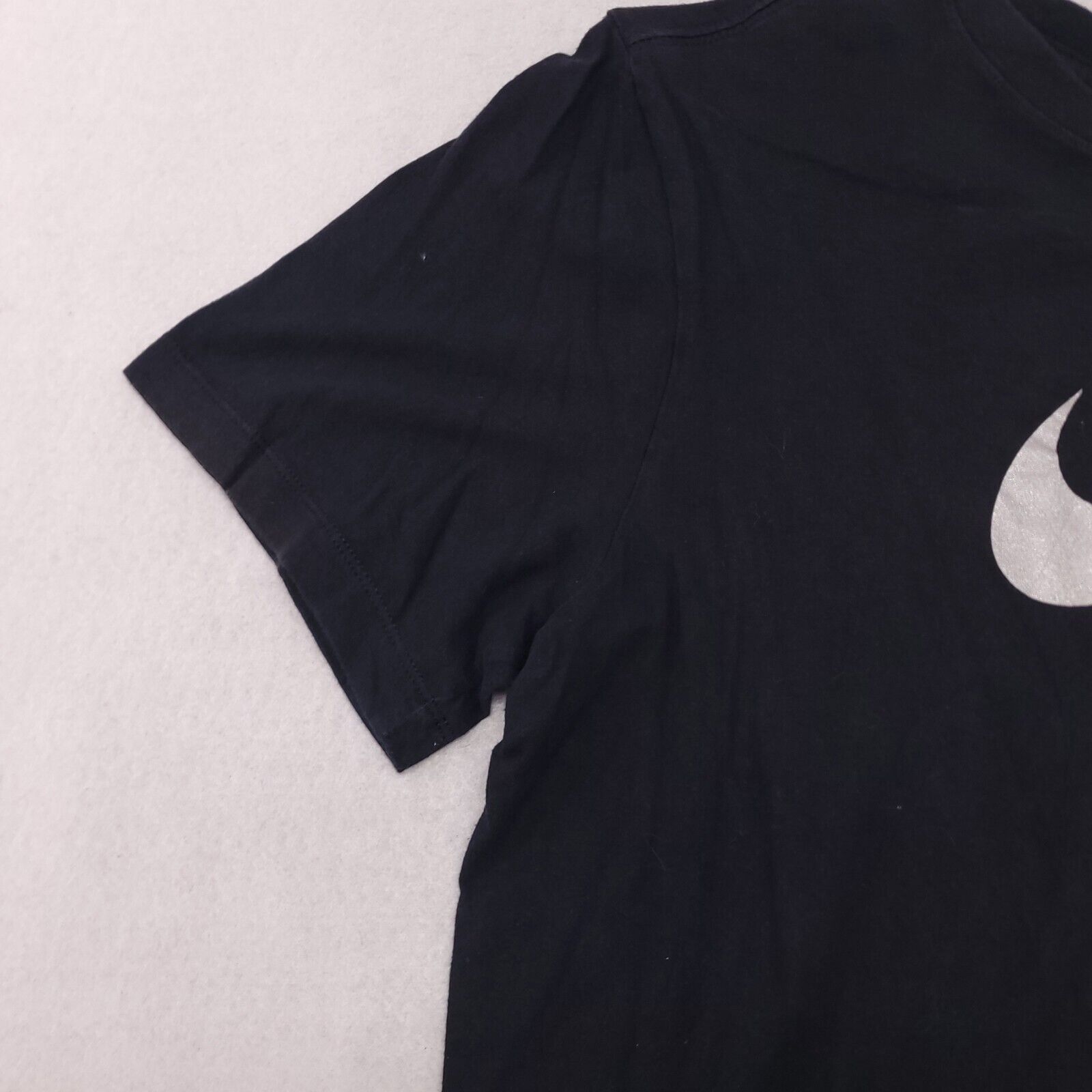 Nike The Nike Tee Graphic T-Shirt Adult Mens Size Medium M Black Size US M / EU 48-50 / 2 - 4 Thumbnail