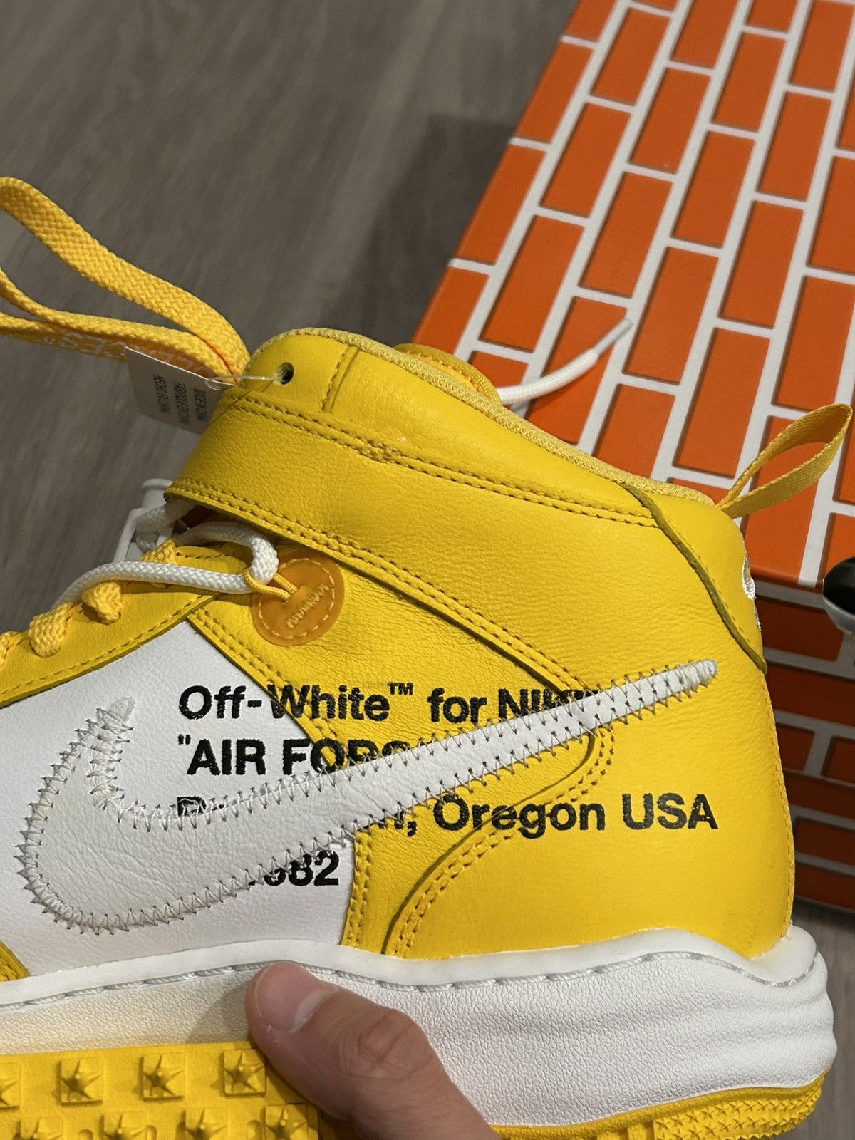 Off-White X Air Force 1 Mid SP Varsity Maize Size 12