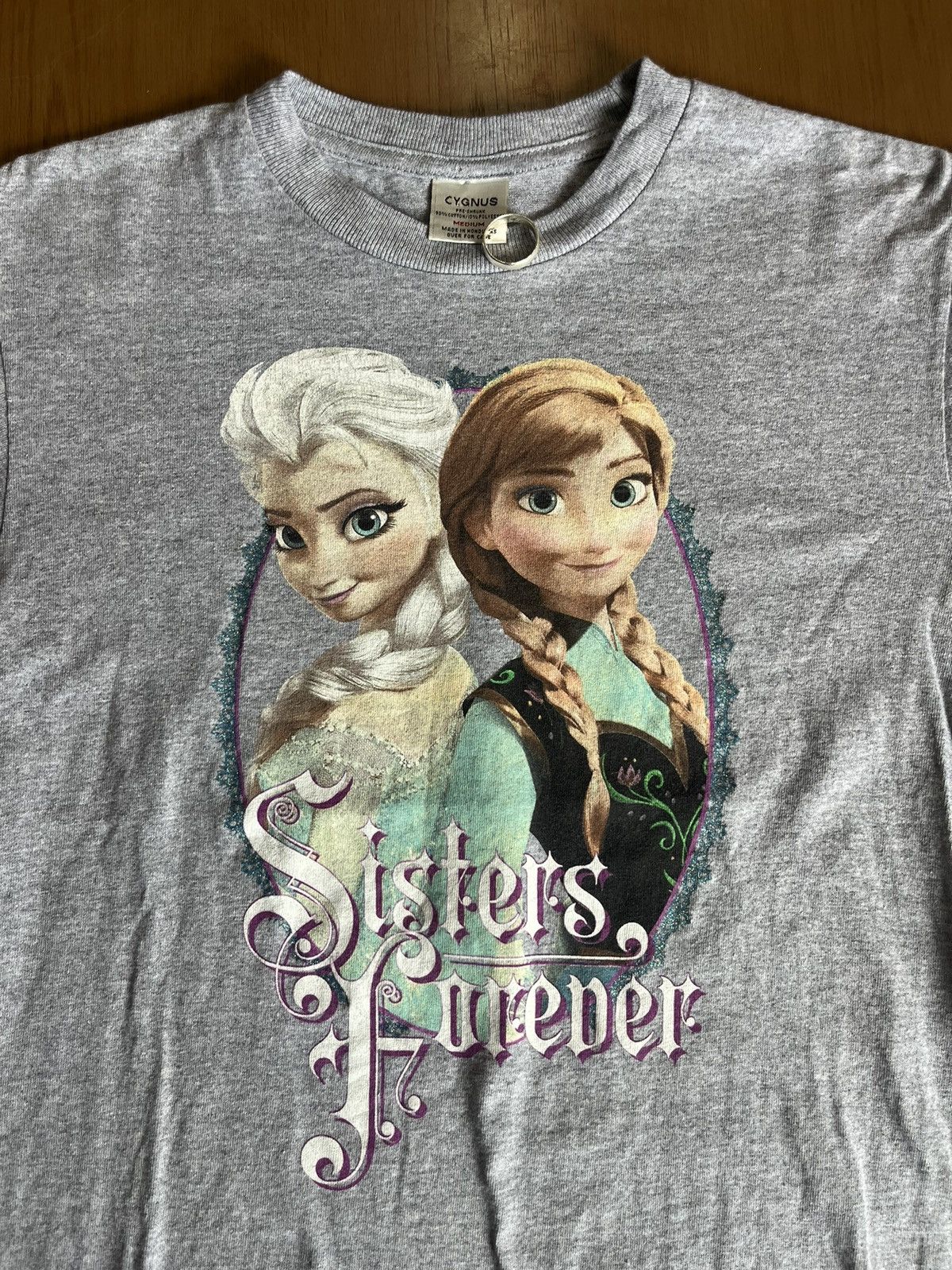 Disney Vintage Disney Sisters Forener ( Kid Size ) 00’s Tshirt Size US M / EU 48-50 / 2 - 5 Thumbnail