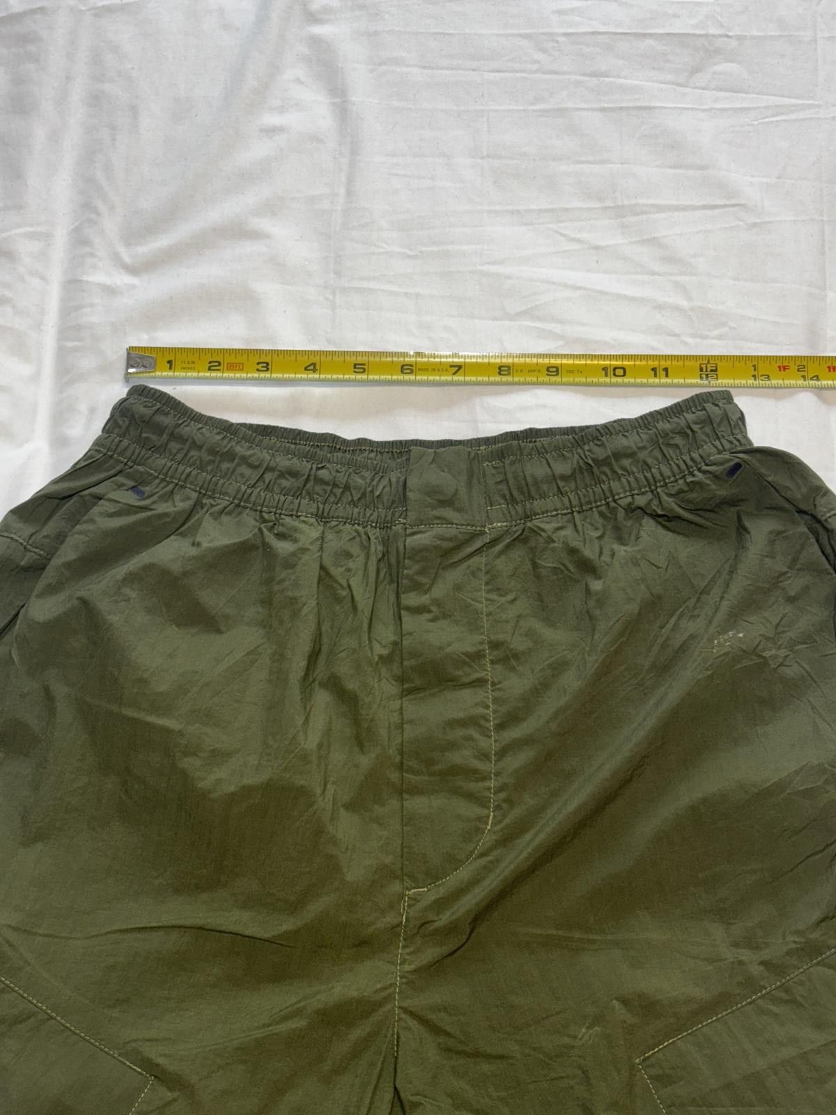 Nike Nike Men's Lightweight Athletic Shorts - Olive Green Size US 30 / EU 46 - 8 Thumbnail