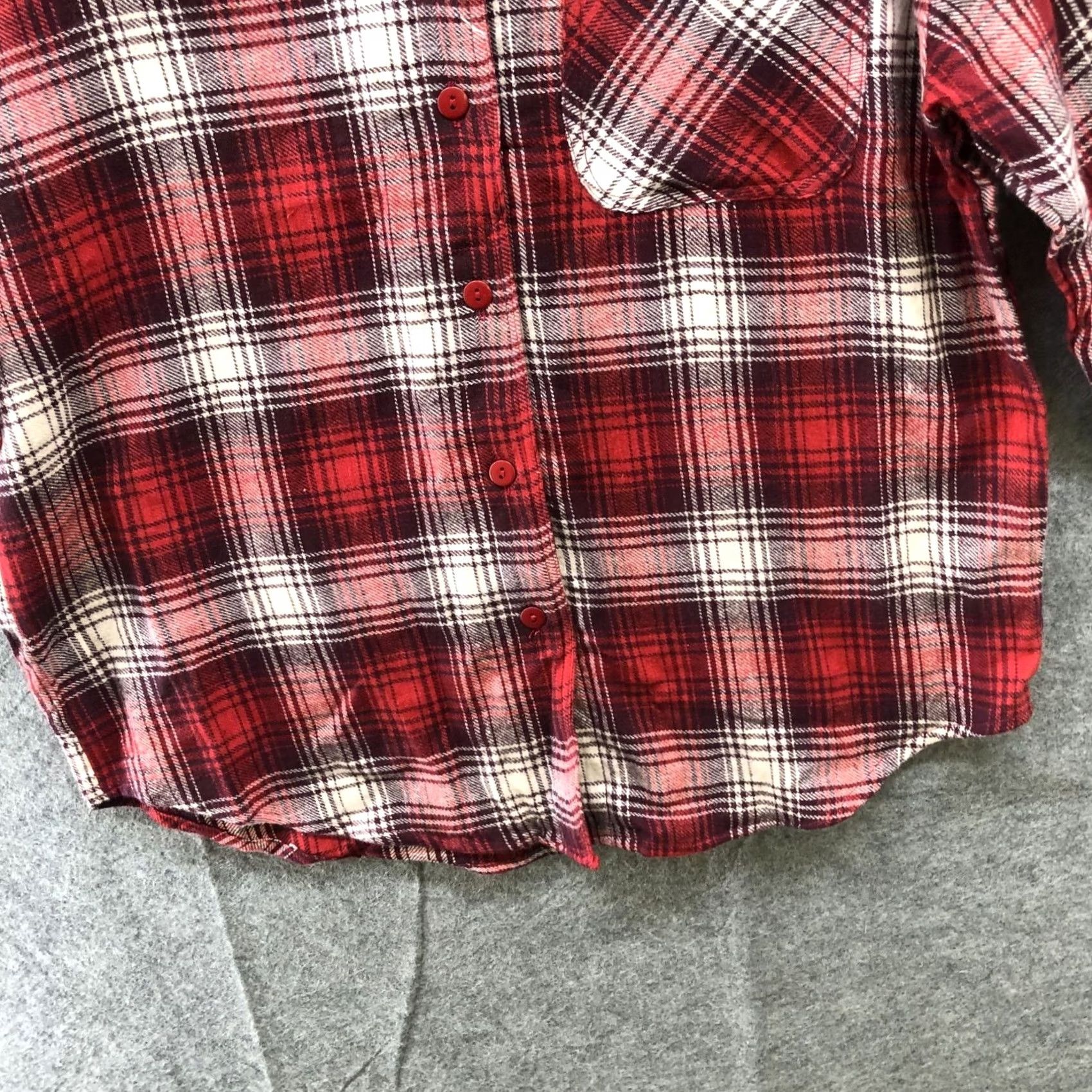 Vintage Rosettes Flannel Shirt Womens L Red Buffalo Plaid V-neck Button Down Boho Shirt Size L / US 10 / IT 46 - 4 Thumbnail