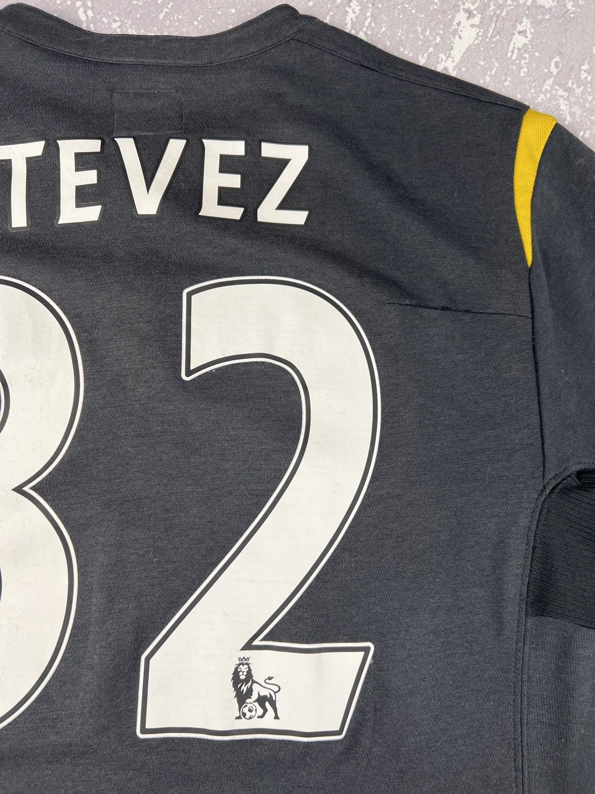 Umbro 2009/2010 Umbro Manchester City Home #32 Tevez Soccer Jersey Size US S / EU 44-46 / 1 - 5 Thumbnail