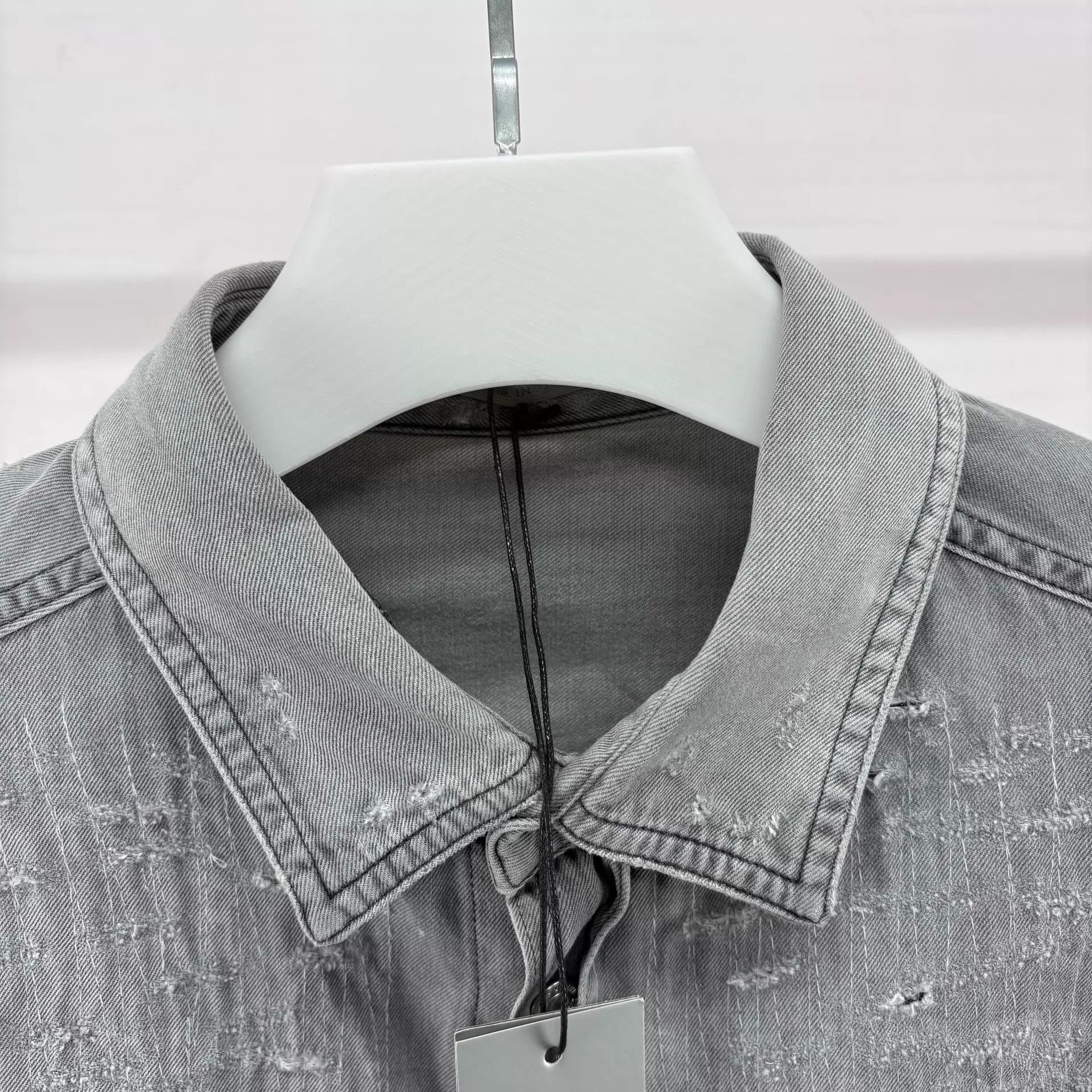 Dior Dior gray distressed leather logo shacket 40 M Size US M / EU 48-50 / 2 - 3 Thumbnail