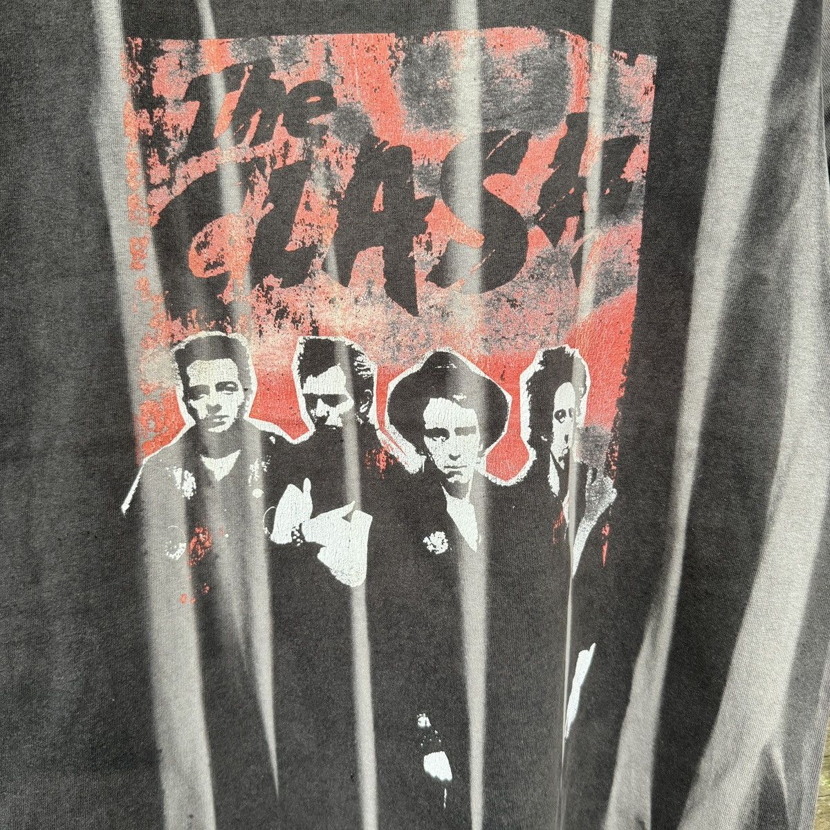 Band Tees × Vintage The Clash Vintage Y2K Nice Faded Tee Size US M / EU 48-50 / 2 - 2 Thumbnail