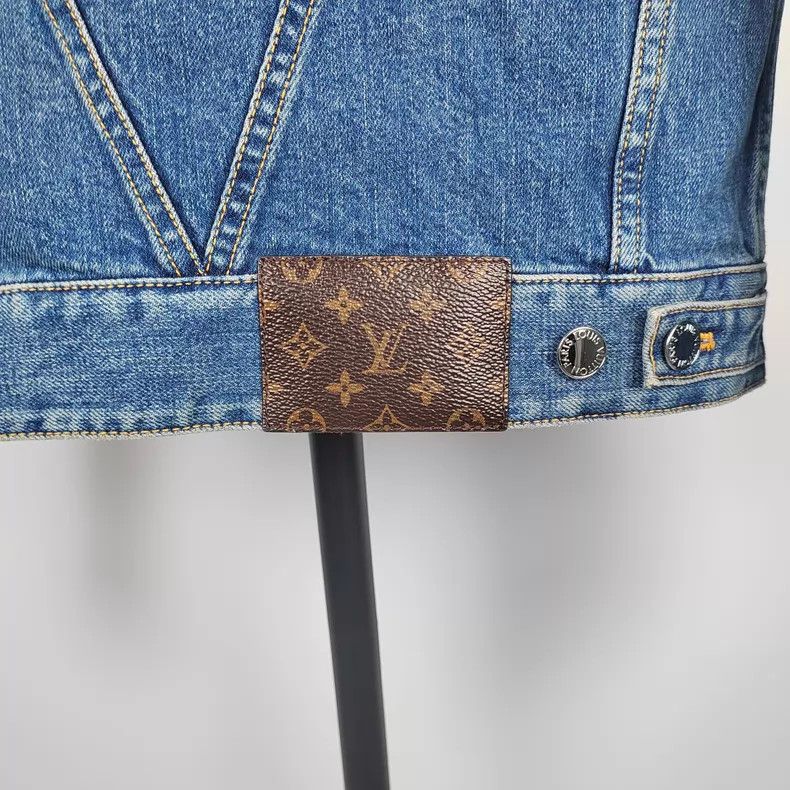 Louis Vuitton Louis Vuitton Yayoi Kusama Co-Branded Badge Denim Jacket Size XXS / US 00 / IT 34 - 4 Thumbnail