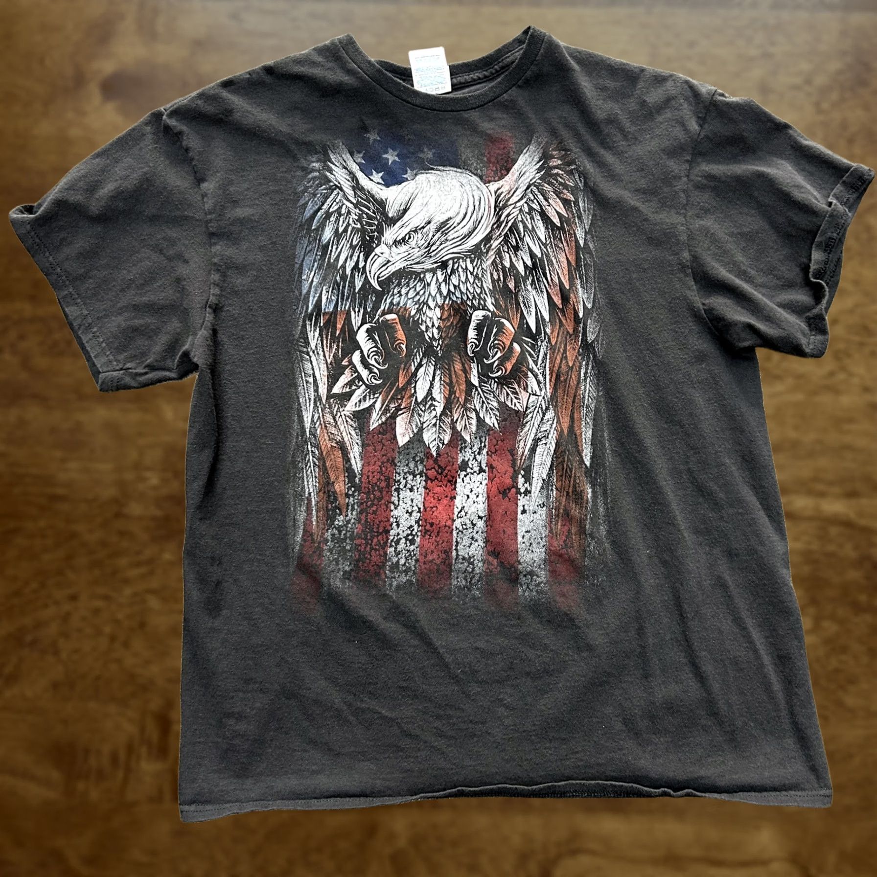 Vintage Mens Large Black Patriotic Eagle American Flag Graphic Tee Shirt Delta Brand Size US L / EU 52-54 / 3 - 1 Thumbnail