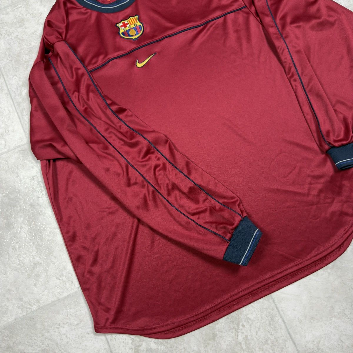 Nike FC Barcelona 99/00 Nike Longsleeve Training Top Jersey Size US XL / EU 56 / 4 - 7 Thumbnail