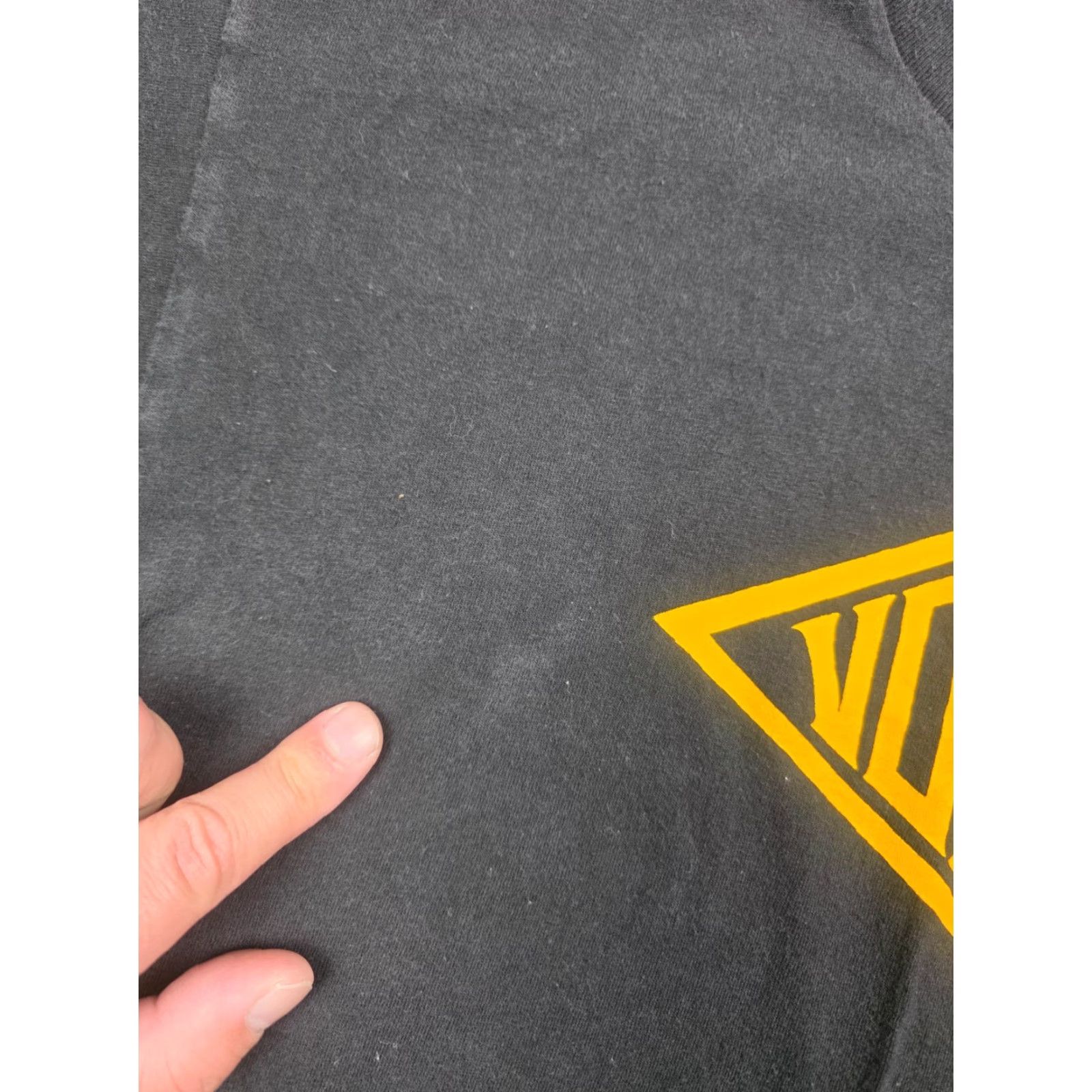 Volcom VINTAGE Volcom T-Shirt Mens Large Black Graphic Print Skater Y2K Grunge Short Sleeve Crew Neck Logo Cotton Shirt Mens Black VINTAGE Size US L / EU 52-54 / 3 - 3 Thumbnail