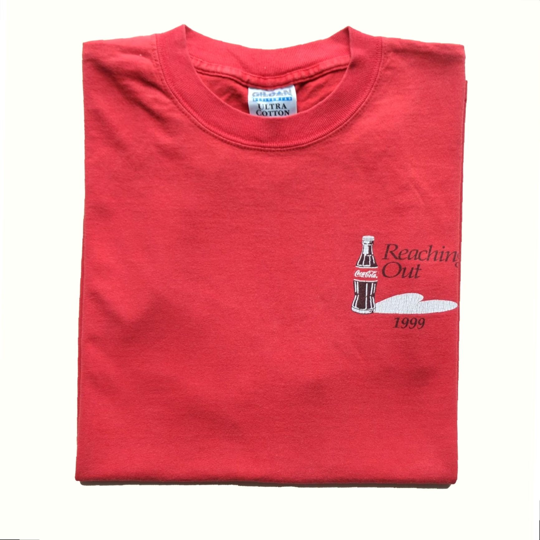 Vintage VINTAGE COCA COLA GILDAN 90s REACHING OUT HEART LOVE T SHIRT Men XL Red Crew Neck Short Sleeve 1999 Size US XL / EU 56 / 4 - 4 Thumbnail