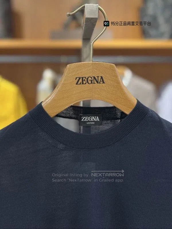 Ermenegildo Zegna Zegna Men's Solid Crewneck Knit Long-Sleeve T-Shirt. Size US S / EU 44-46 / 1 - 5 Thumbnail