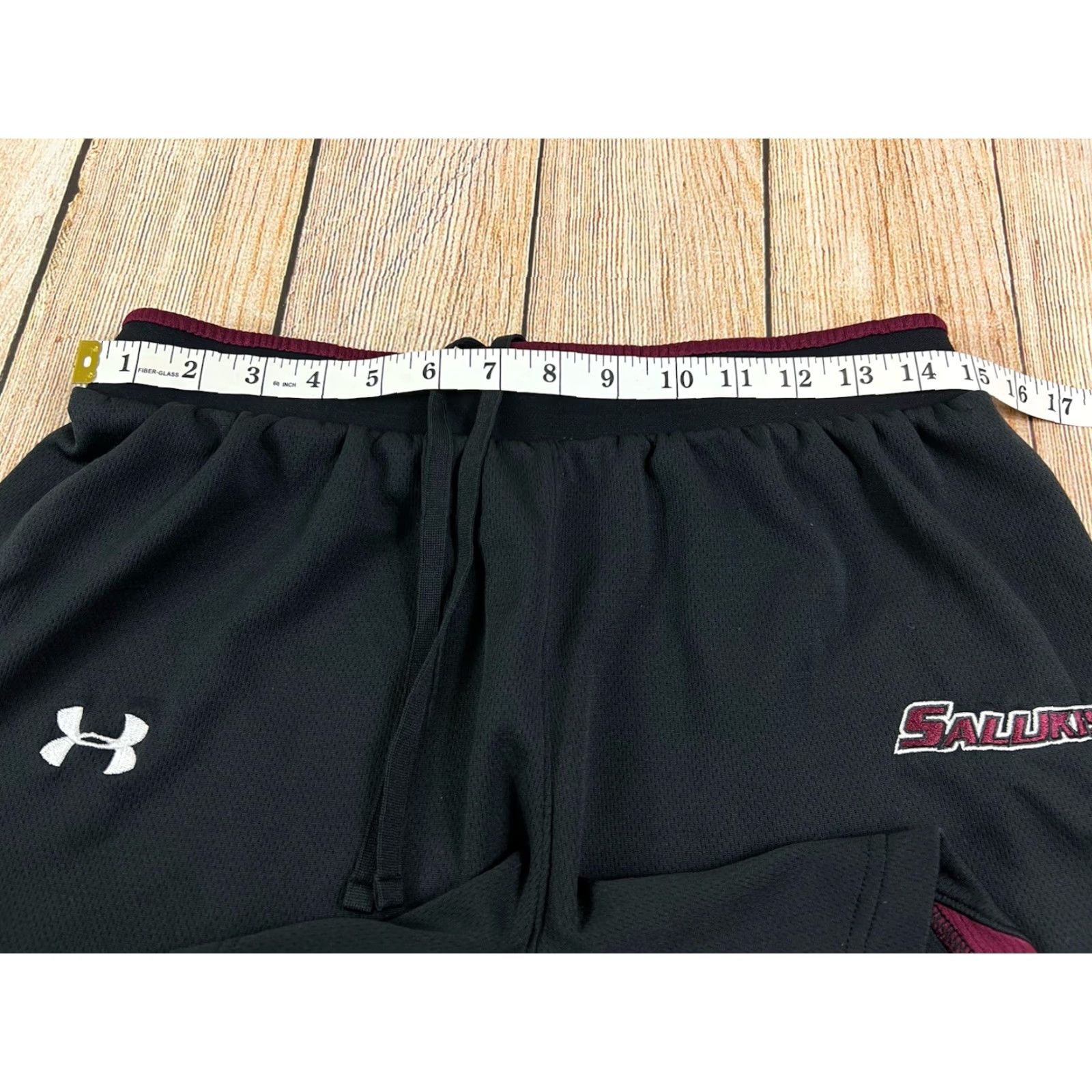 Under Armour Under Armour Women Athletic Shorts SIU Salukis Illinois College Black M Medium College Activewear Womens Size 32" / US 10 / IT 46 - 5 Thumbnail