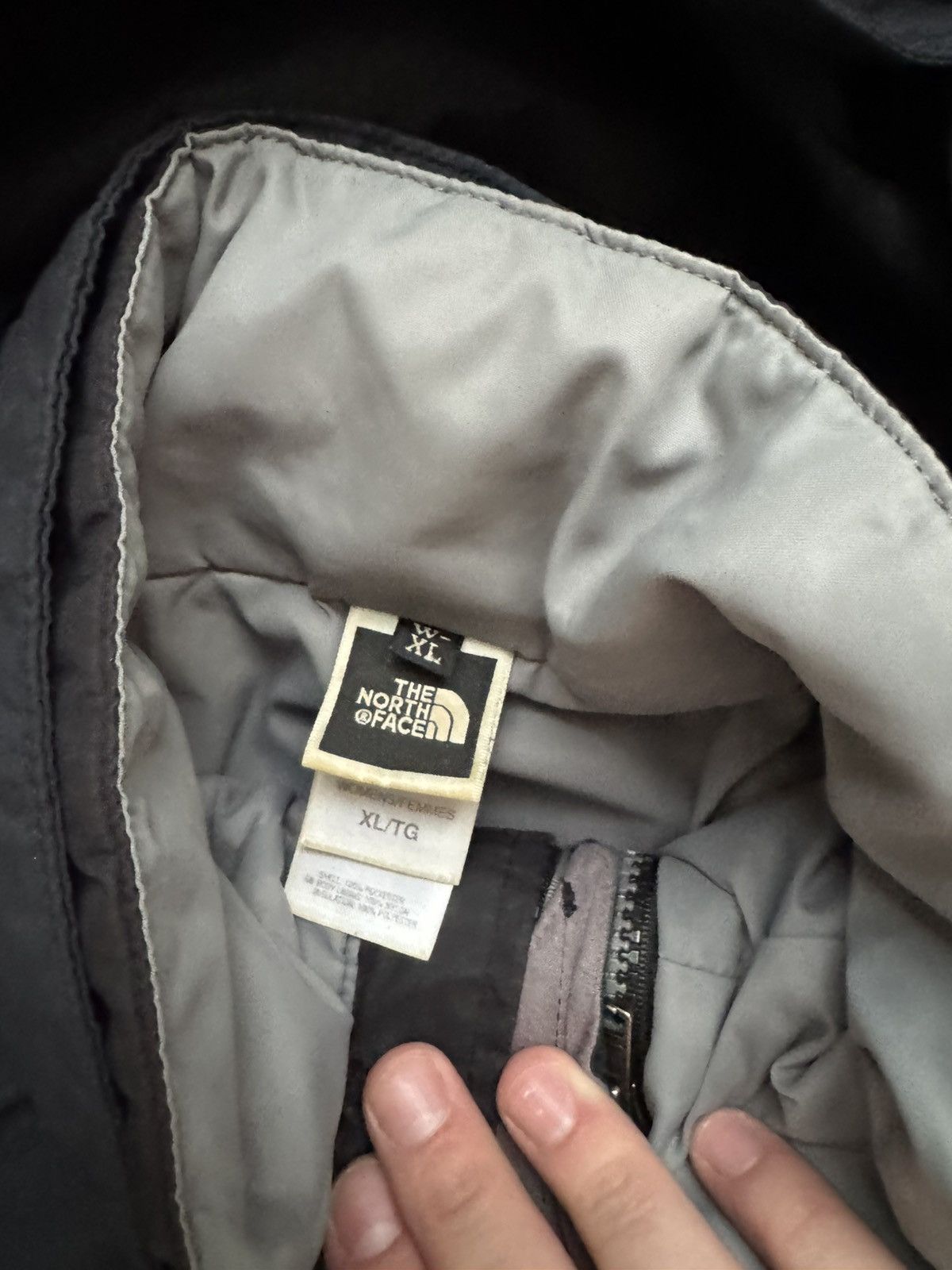 The North Face The North Face women’s XL rain lightweight jacket Size XL / US 12-14 / IT 48-50 - 4 Thumbnail