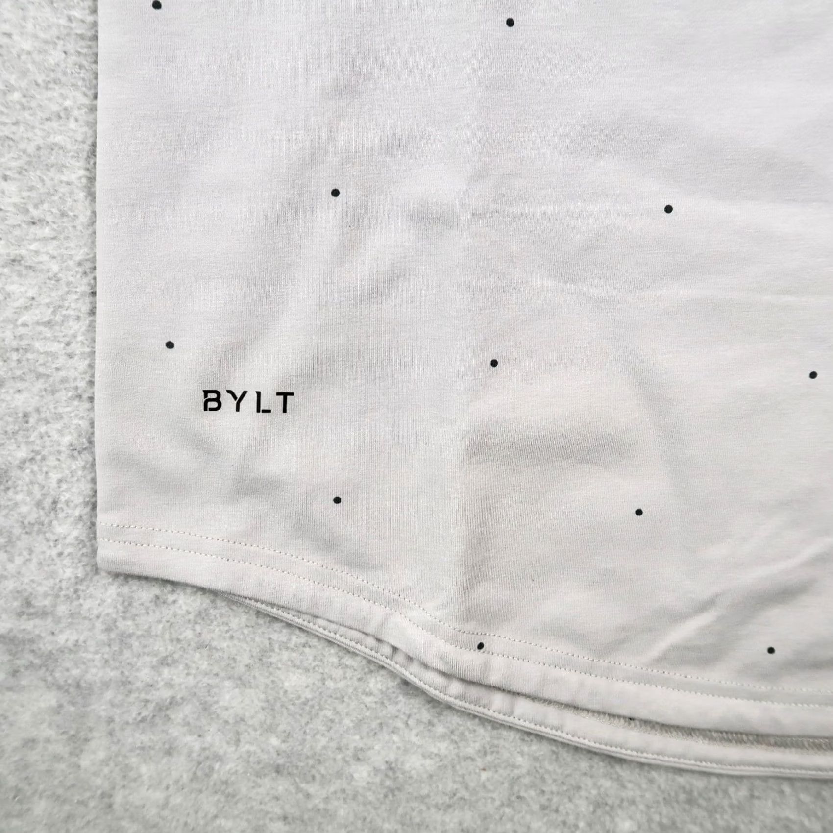 Asics BYLT Premium Basics Lux T Shirt Mens L Gray Short Sleeve Crew Neck Stretch Polka Dot Tee Size US L / EU 52-54 / 3 - 6 Thumbnail