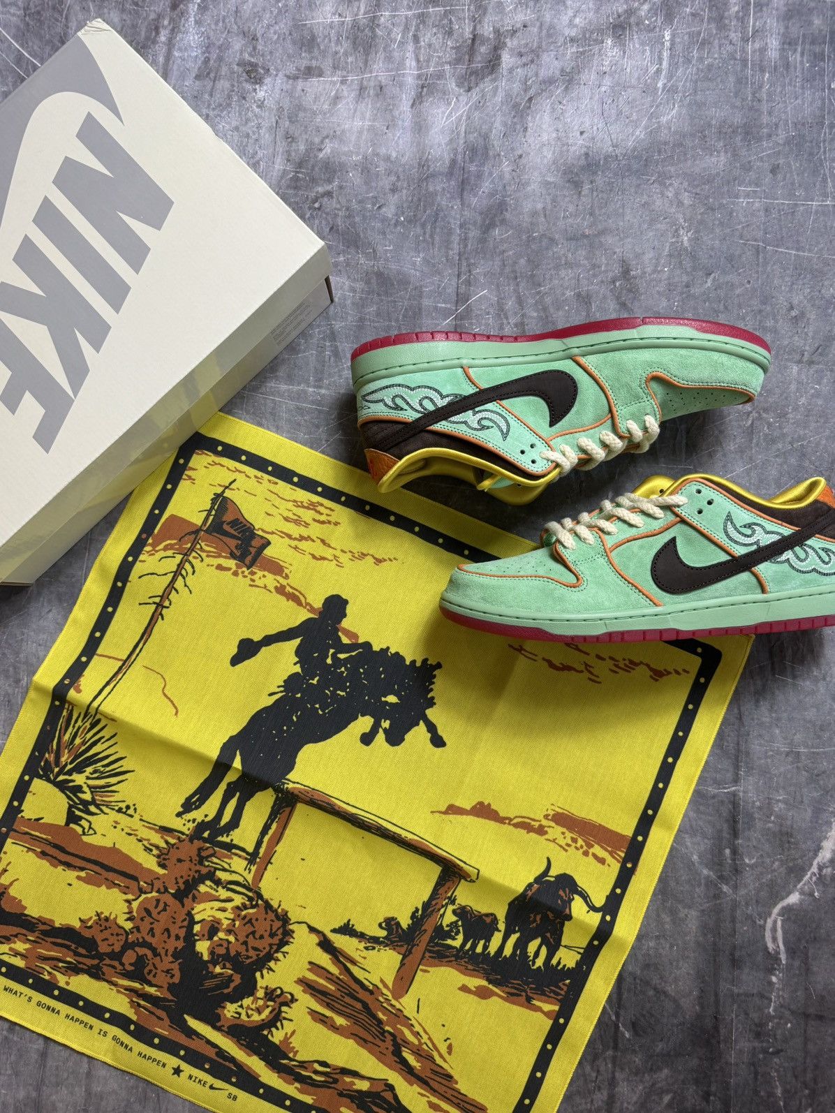 Nike Nike SB Dunk Low Rodeo Tourmaline Size US 11 / EU 44 - 1 Thumbnail