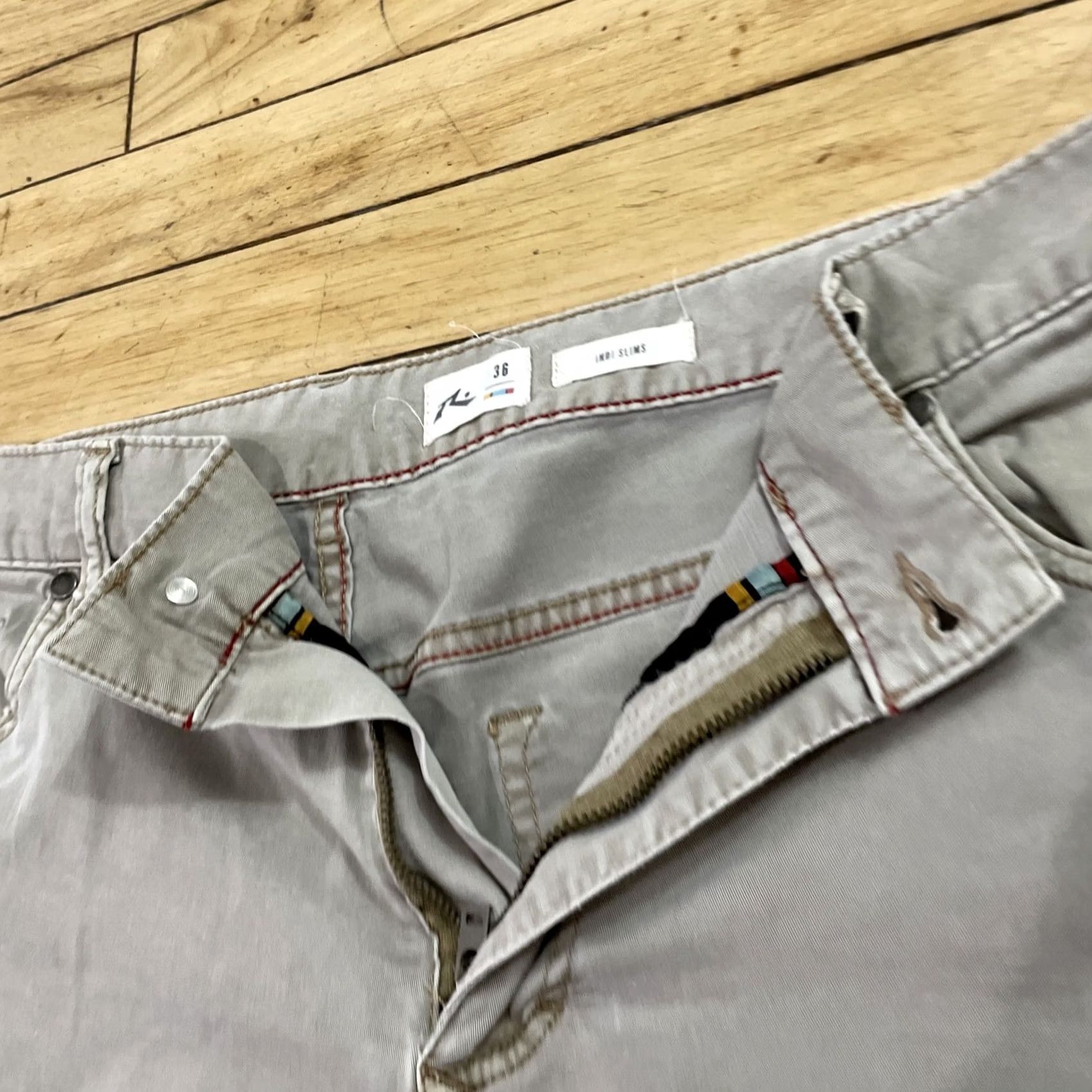 Rusty RUSTY Indi Slim Pants Men 36x32 Khaki Summer Lightweight 36W 32L Beige Slim Straight 90s Preppy Casual Workwear - Size US 36 / EU 52 - 4 Thumbnail