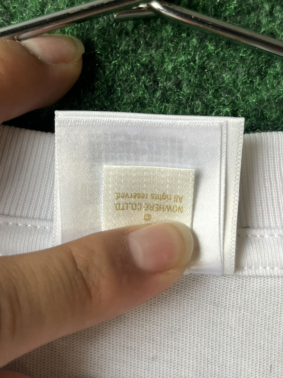 Bape BRAND NEW BAPE SHARK UNITED ARAB EMIRATES TEE “WHITE” SIZE L Size US L / EU 52-54 / 3 - 13 Thumbnail