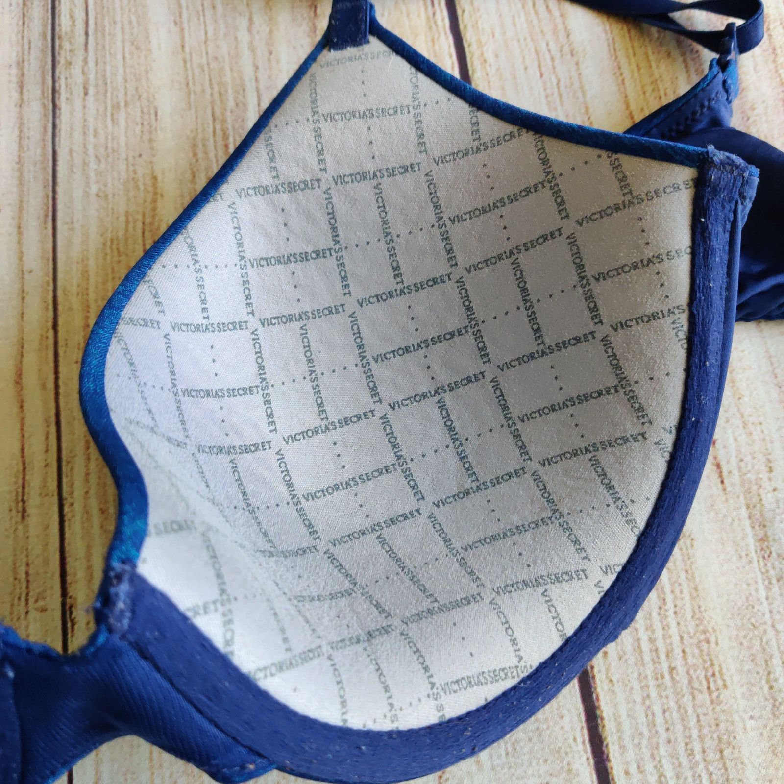 Victoria's Secret Victoria's Secret Uplift Semi Demi Bra blue sz 32D Size ONE SIZE - 8 Thumbnail
