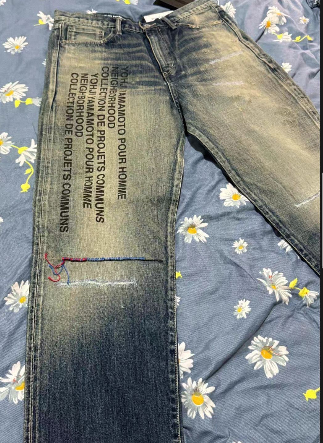 Neighborhood Neighborhood size m Distressed Slashed Washed Jeans Size US 30 / EU 46 - 1 Thumbnail