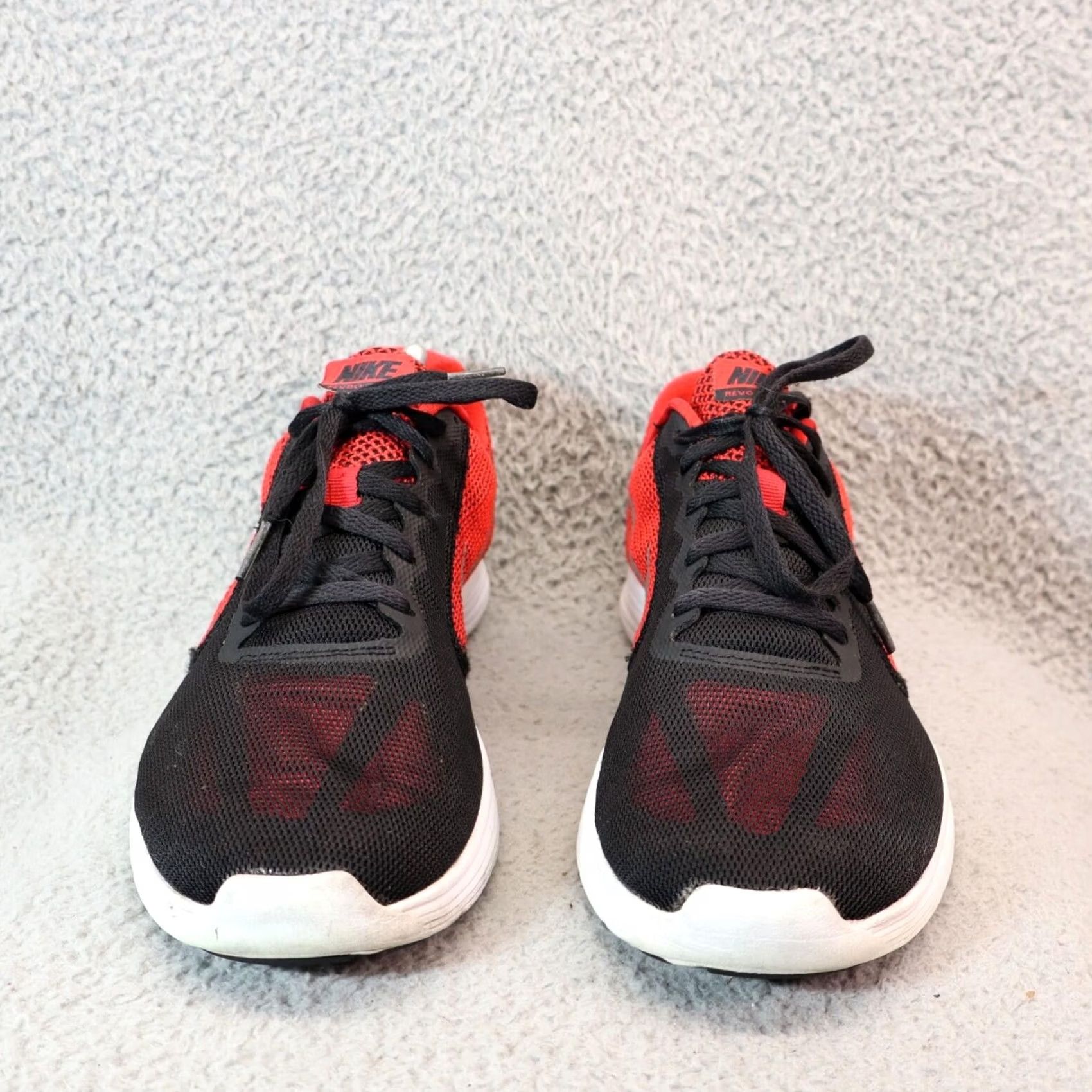 Nike Nike Sneaker Mens 10.5 Black Revolution Men Running Red Size US 11 / EU 44 - 2 Thumbnail