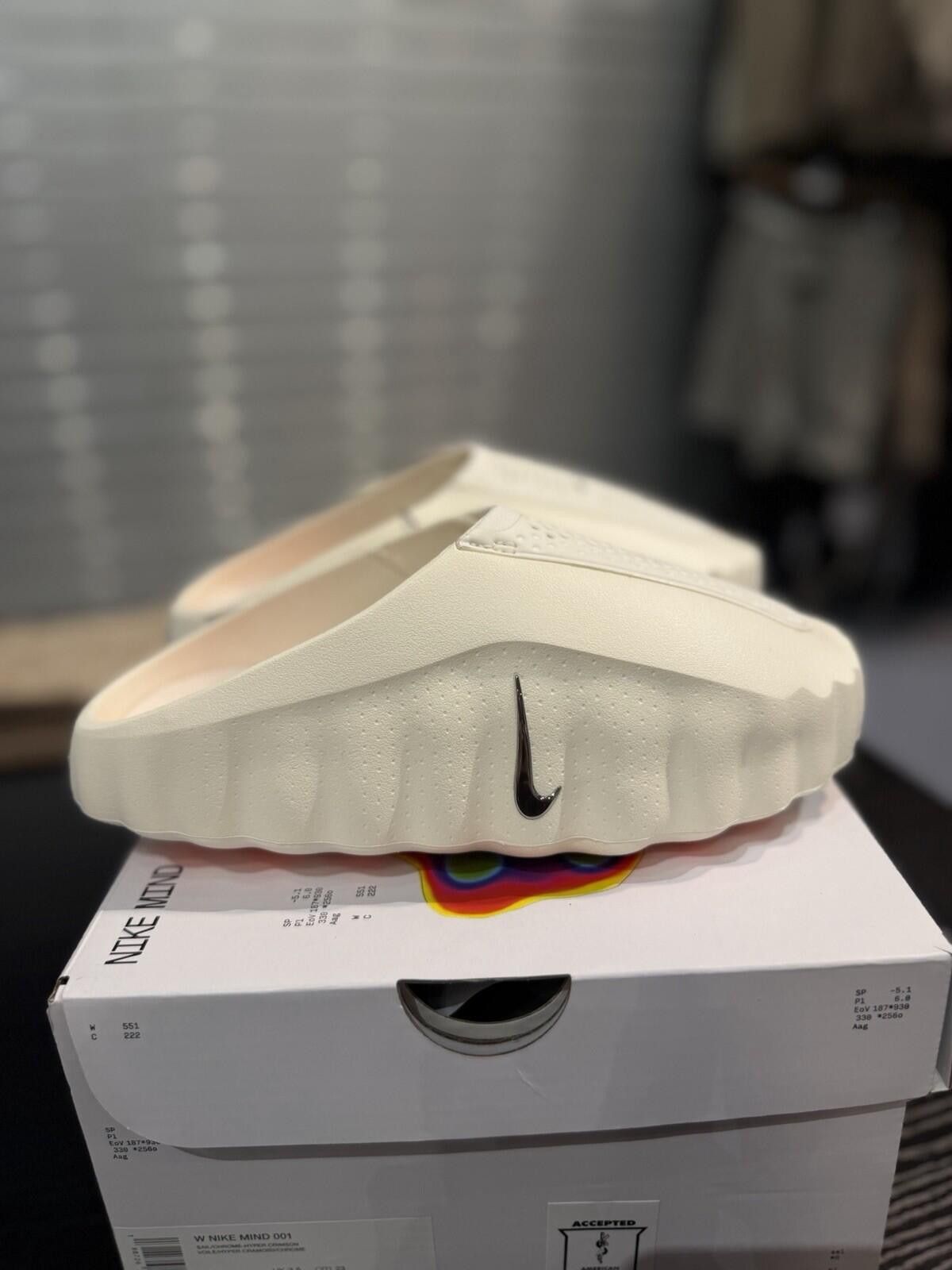 Nike Size 6W/5M Nike Mind Slide 001 Sail HQ4307 100 Women Release Size US 6 / EU 39 - 1 Thumbnail