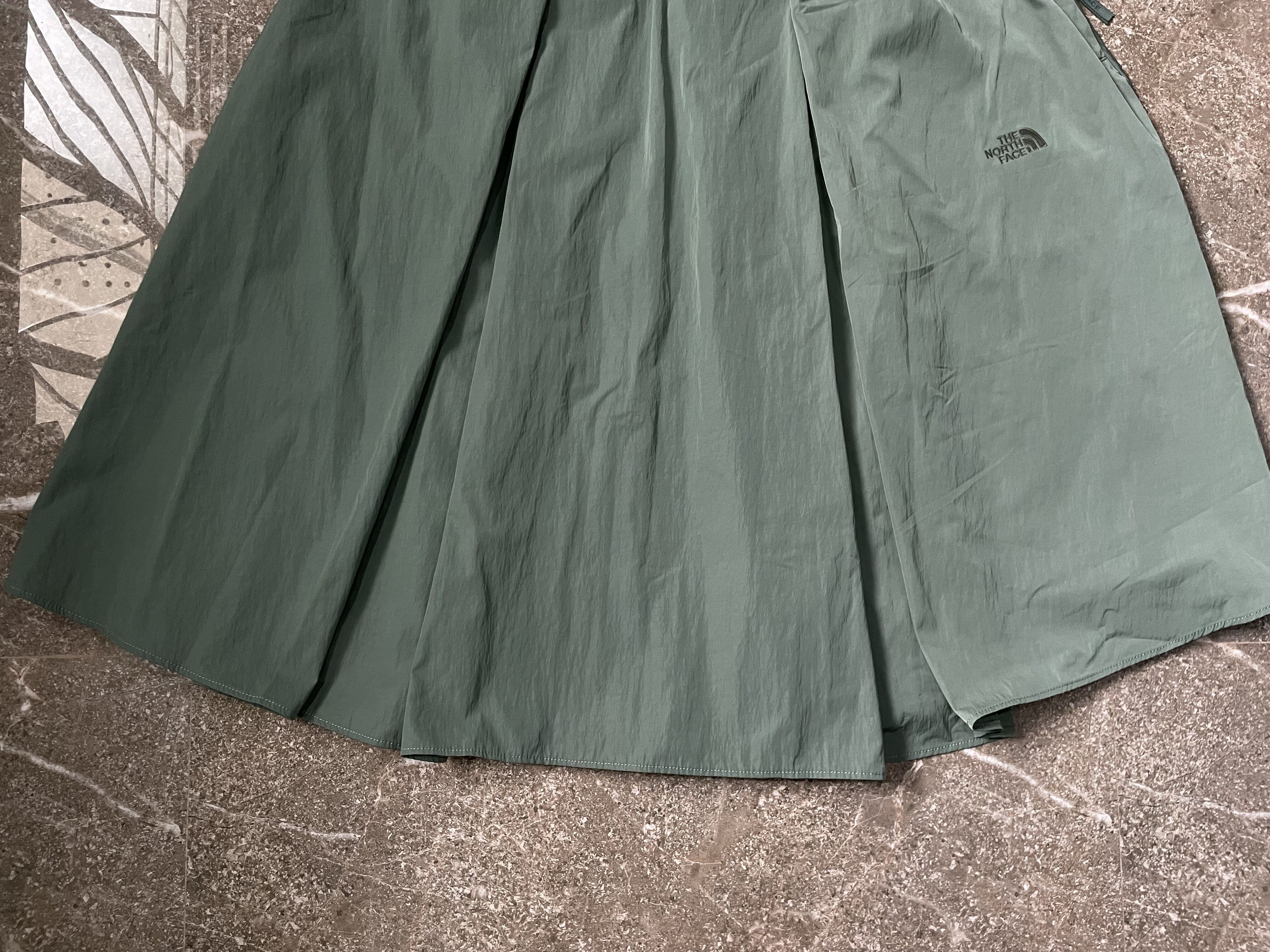 The North Face THE NORTH FACE Urban Exploration Casual Long Skirt Size 27" / US 4 / IT 40 - 3 Thumbnail