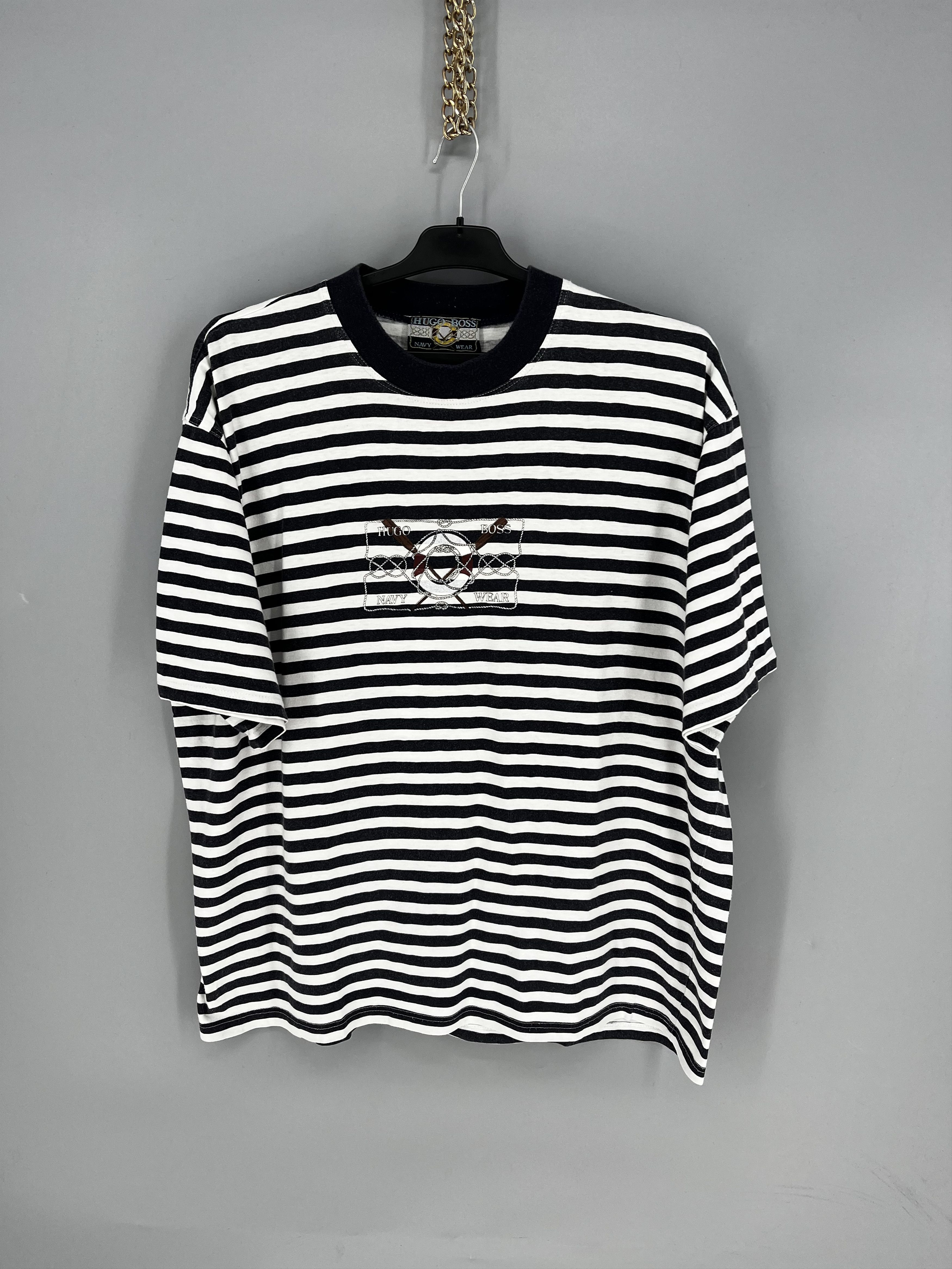 Hugo Boss Vintage Hugo Boss Nawy Wear 80s 90s Big Logo Tee Spell Out Size US XXL / EU 58 / 5 - 1 Thumbnail