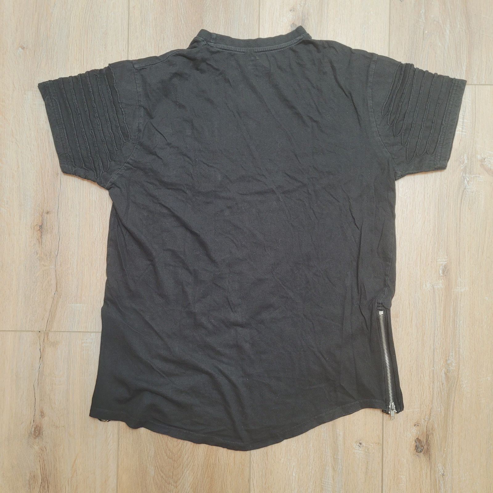 Phat Farm VTG Y2K Phat Farm Designer Tee M Side Zips Moto Shoulders Size US M / EU 48-50 / 2 - 4 Thumbnail