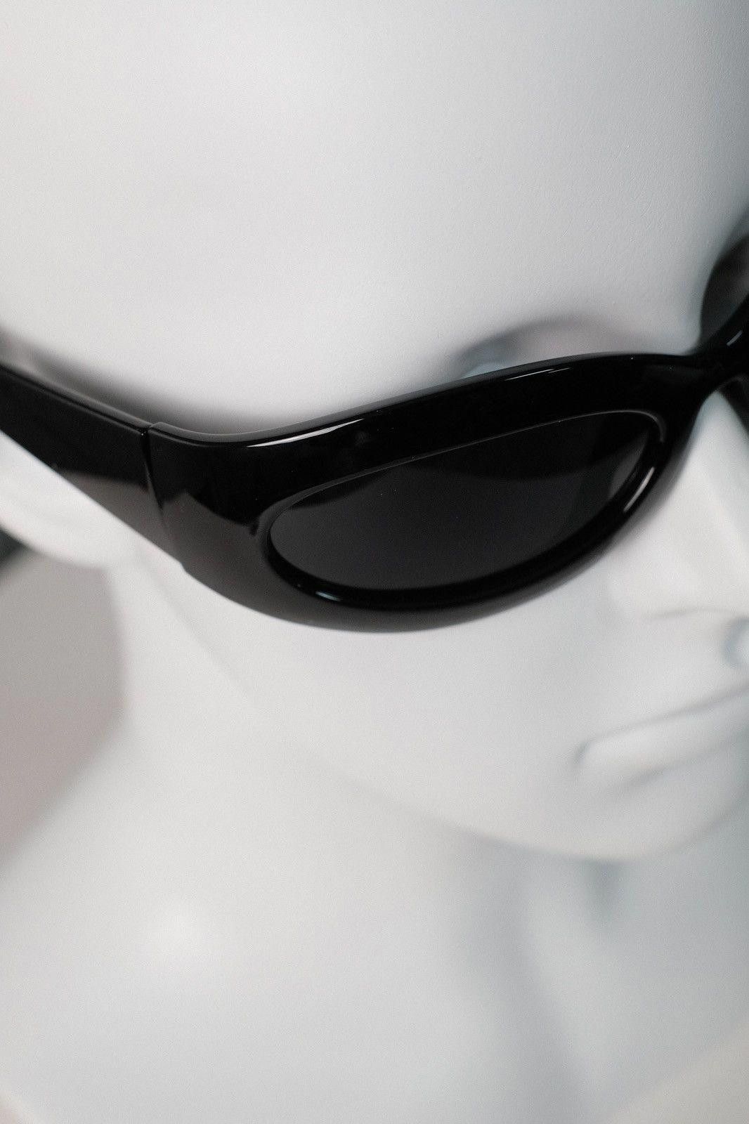 Japanese Brand Vtg Y2K Avant Garde Sunglasses Black Unisex One Size Size ONE SIZE - 6 Thumbnail