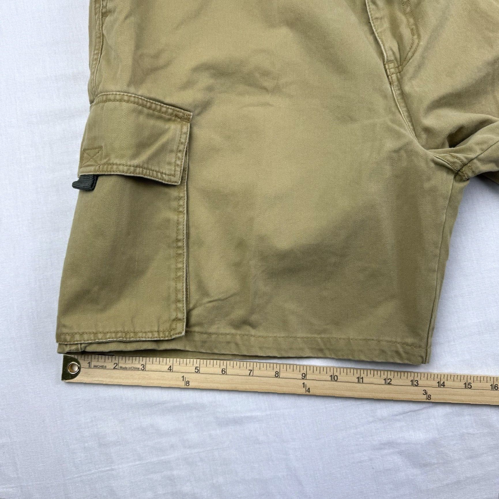Vintage VINTAGE Coliseum Cargo Shorts Men 38 Tan Brown Cargo Style American Y2K Baggy 90s Skater Casual Mens Size US 38 / EU 54 - 7 Thumbnail