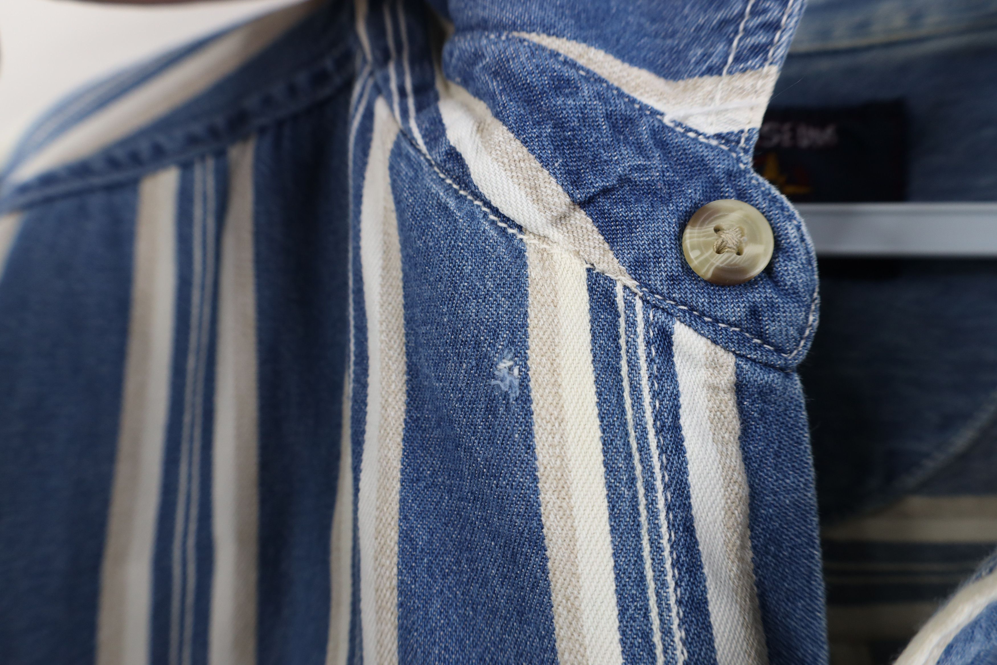 Vintage Vintage 90s Streetwear Denim Jean Short Sleeve Button Shirt Size US XL / EU 56 / 4 - 7 Thumbnail