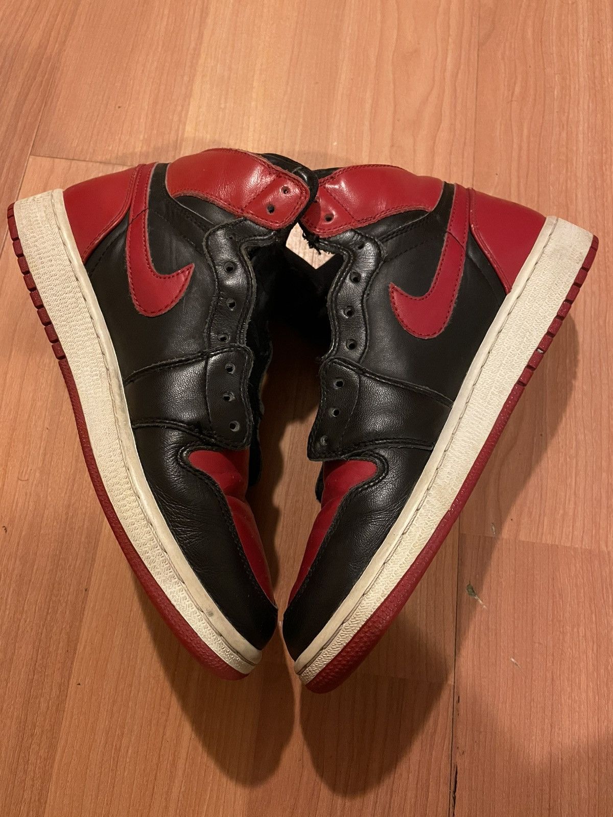 Jordan Brand Jordan 1 Bred Size US 7 / EU 40 - 5 Thumbnail