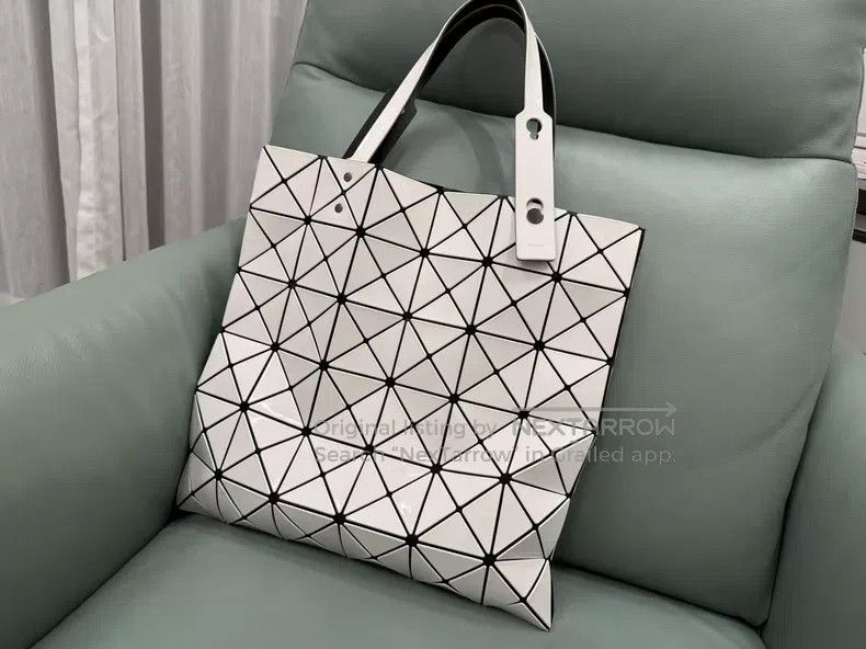 Issey Miyake Issey Miyake White Classic Six Grid Bag Size ONE SIZE - 1 Thumbnail