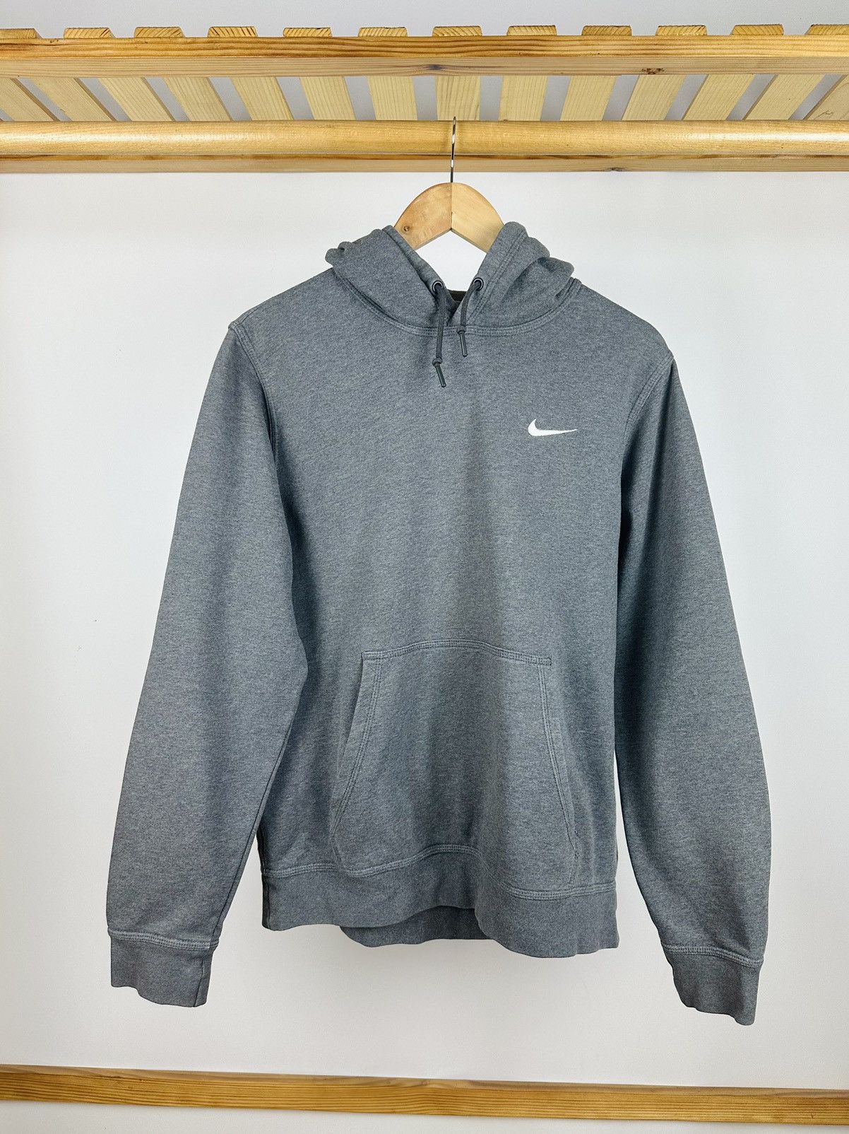 Nike Vintage Nike Hoodie Y2K Size M Small Logo Drill Size US M / EU 48-50 / 2 - 1 Thumbnail