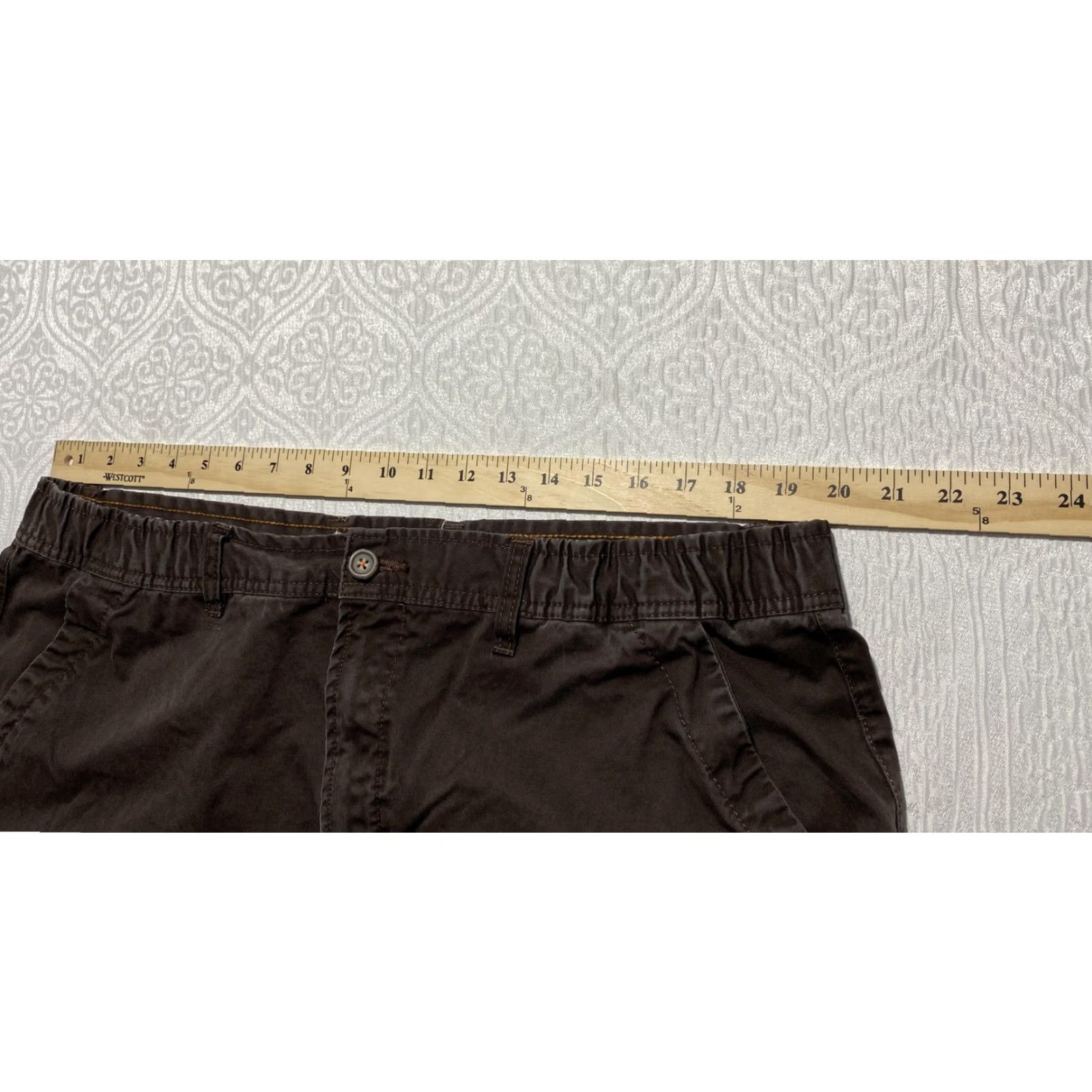 Vintage G&M Cargo Shorts Mens 40 Brown Relaxed Fit Canvas Pockets Cargo Pocket Front Flat Front Zip Fly Elastic Waist Size US 40 / EU 56 - 3 Thumbnail