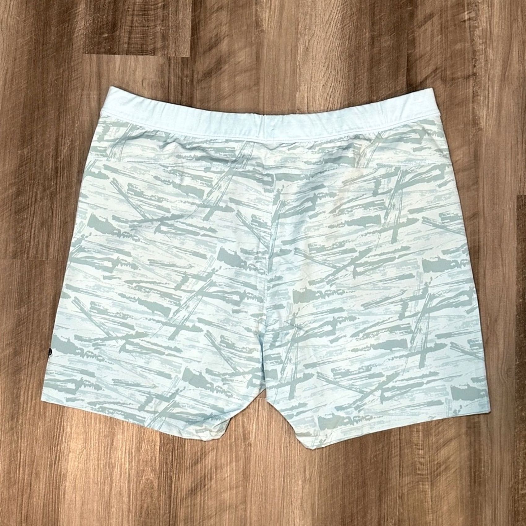 Vintage Public Rec Camo Flex Shorts NWOT 44 Men Regular Athletic Blue 7" Inseam Mens Size US 44 / EU 60 - 2 Thumbnail