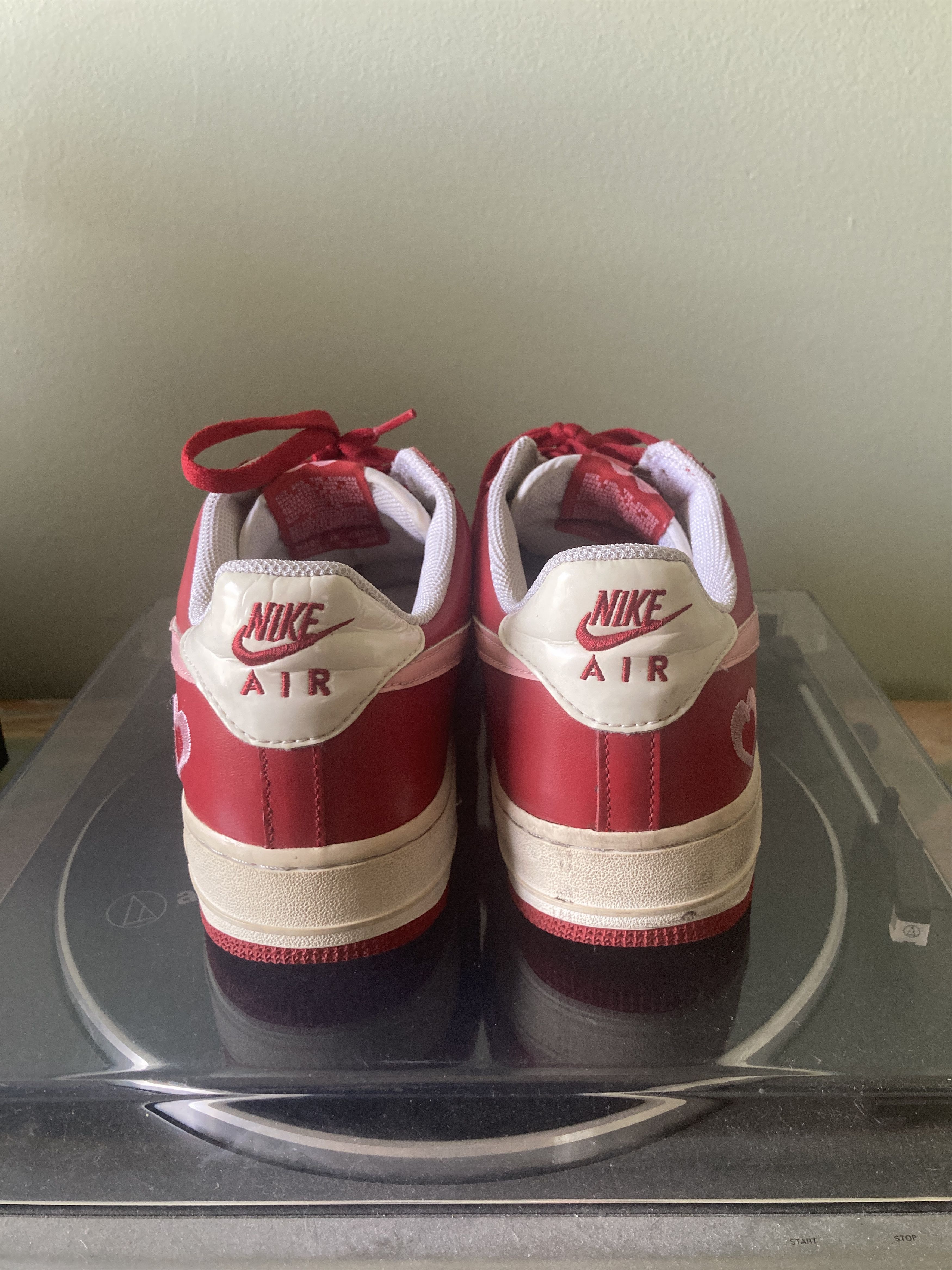 Nike Early 2000s Valentine’s Day Nike Dunk Lows Size US 10 / EU 43 - 4 Thumbnail