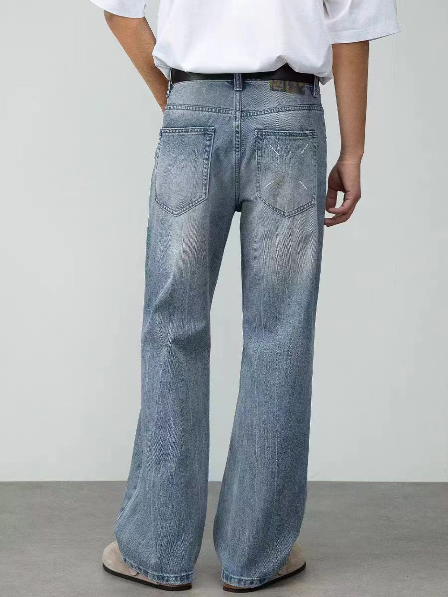 Light wash micro-flare vintage loose jeans